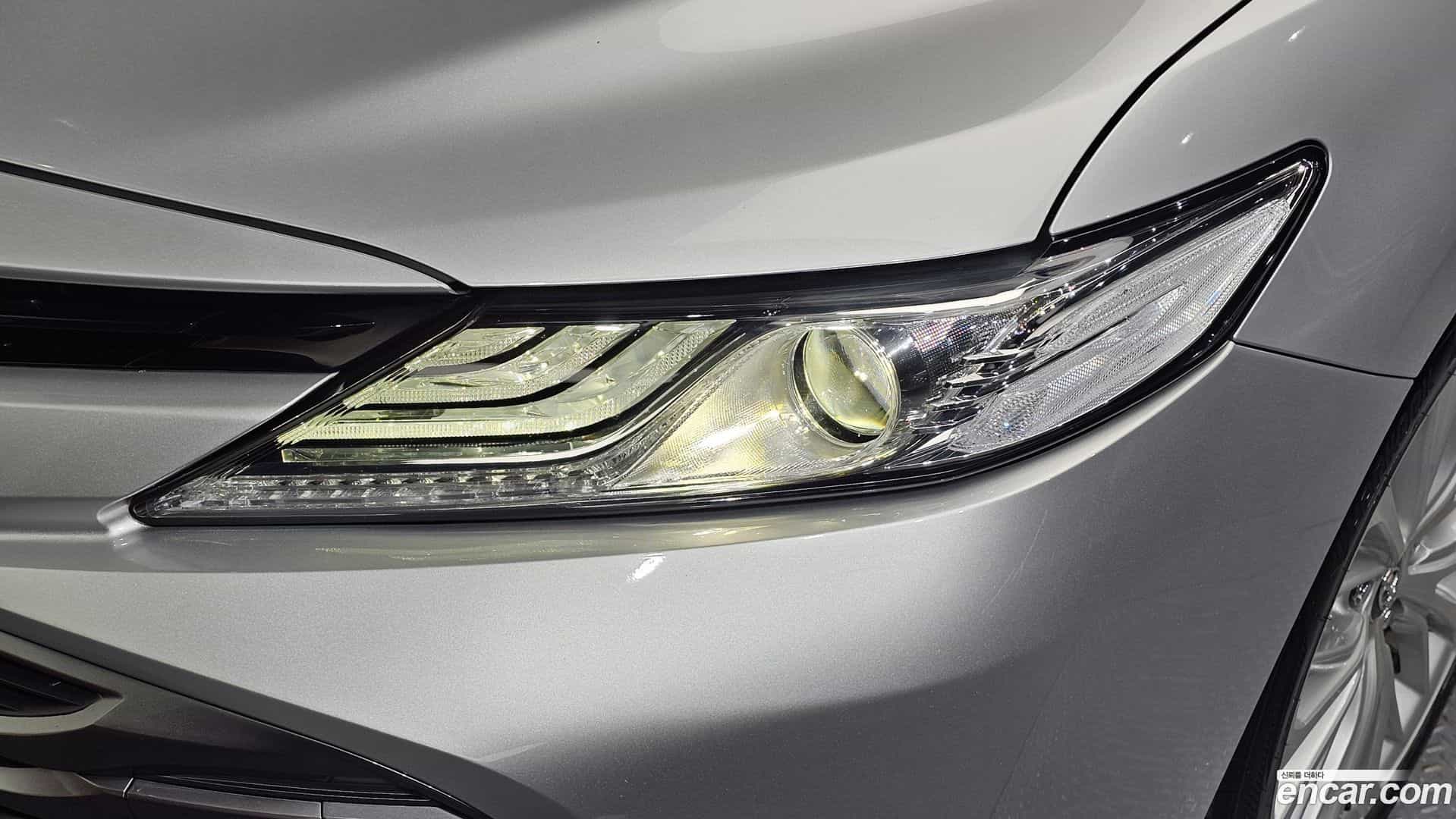 Camry Toyota 2018.5-OUTER-032