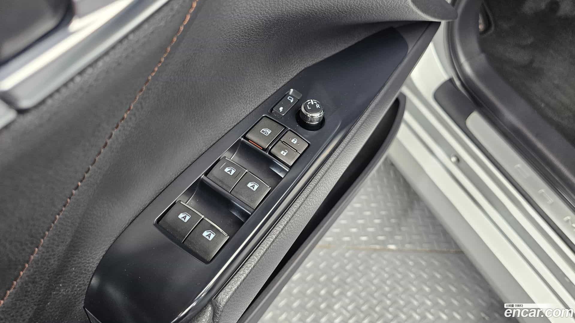 Camry Toyota 2018.5-OPTION-040