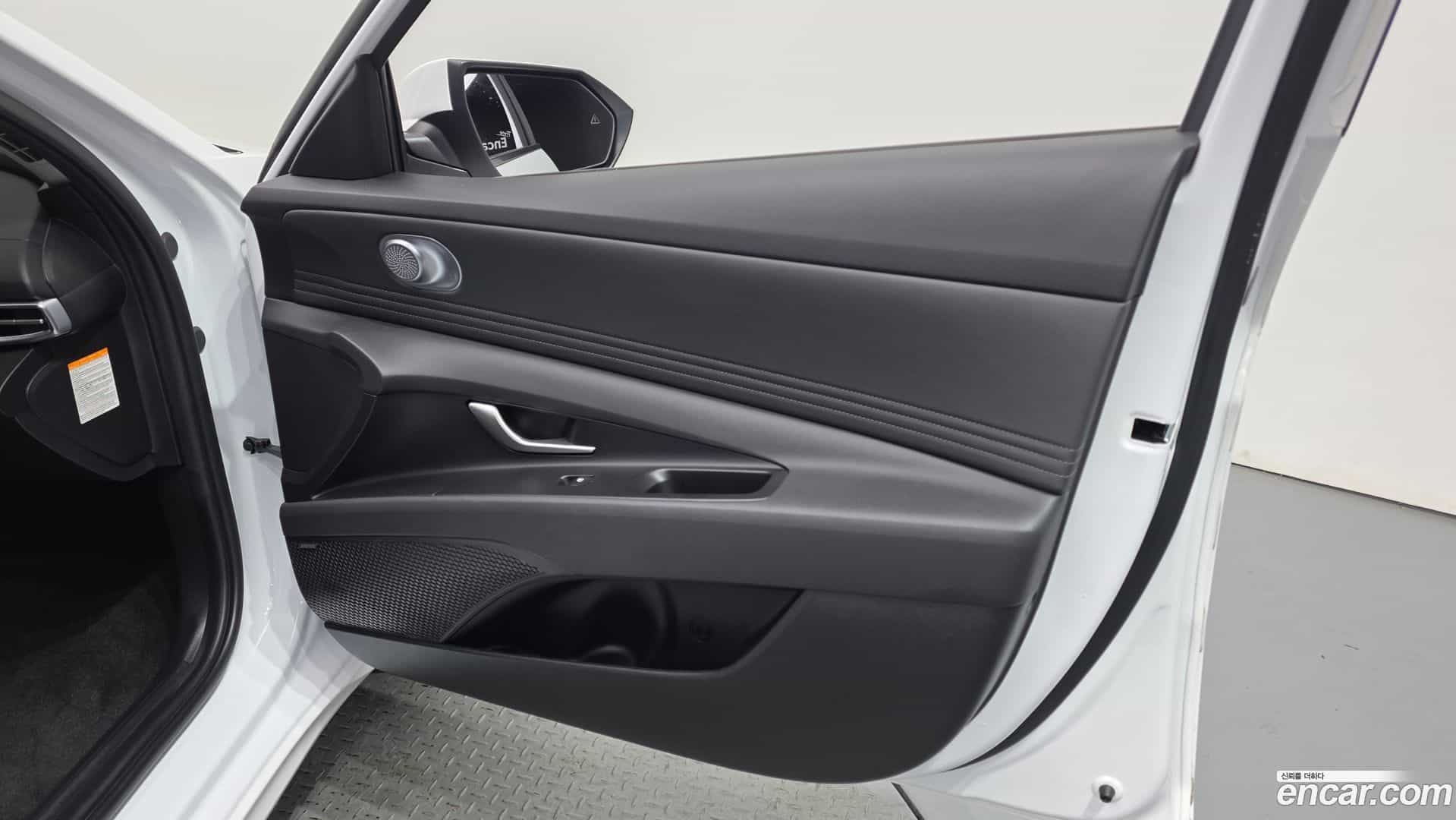 AVANTE Hyundai 2024.6-INNER-034