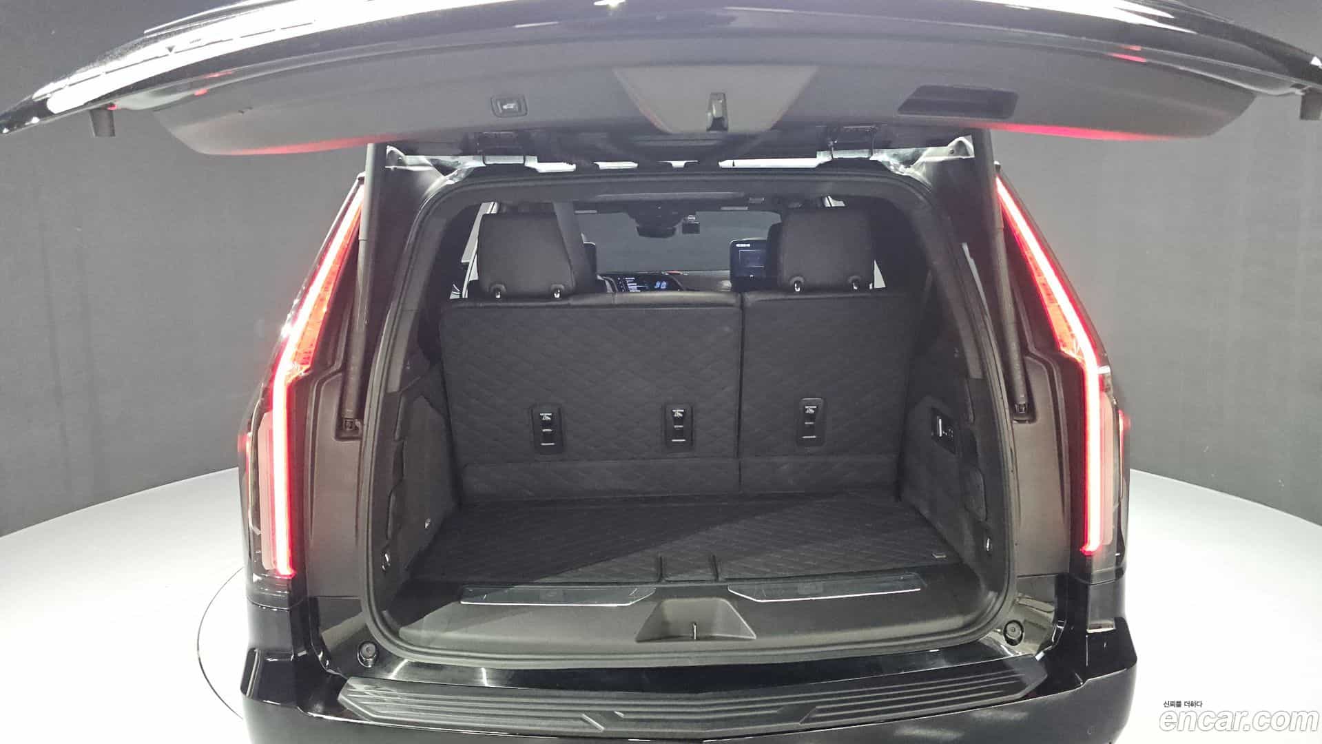Escalade Cadillac 2022.11-OPTION-024
