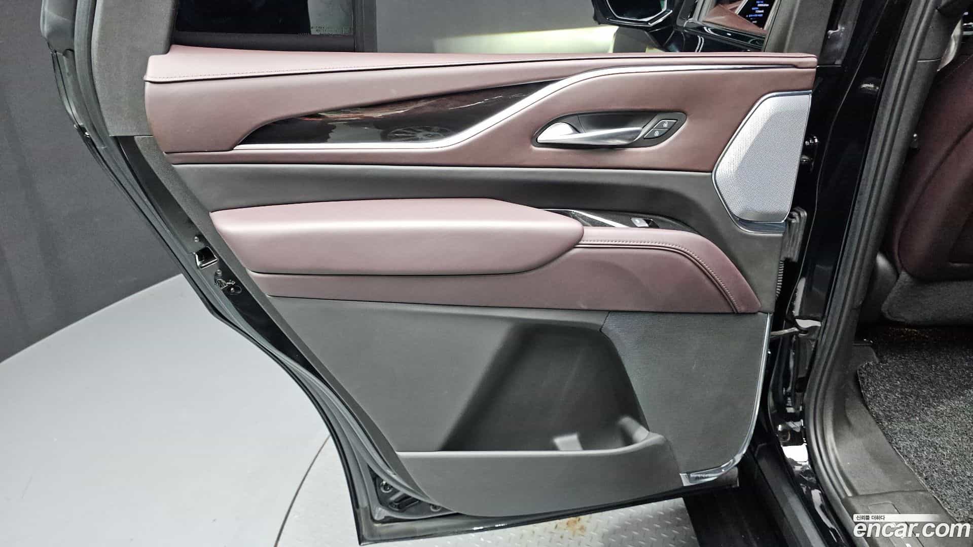 Escalade Cadillac 2022.11-INNER-035