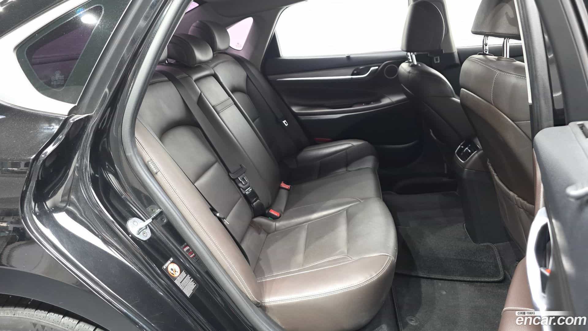 Grandeur Hyundai 2017.3-OPTION-016