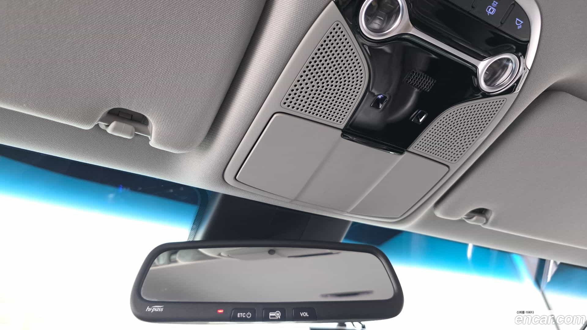 Grandeur Hyundai 2017.3-OPTION-023