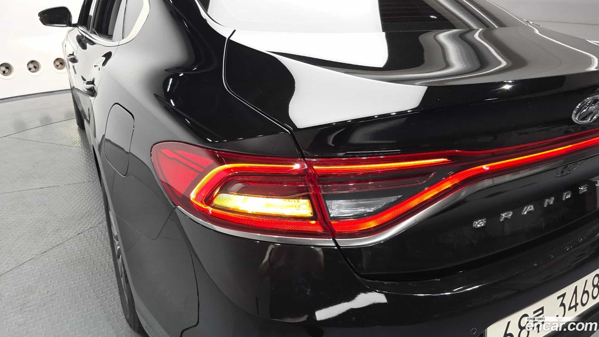 Grandeur Hyundai 2017.3-OUTER-033
