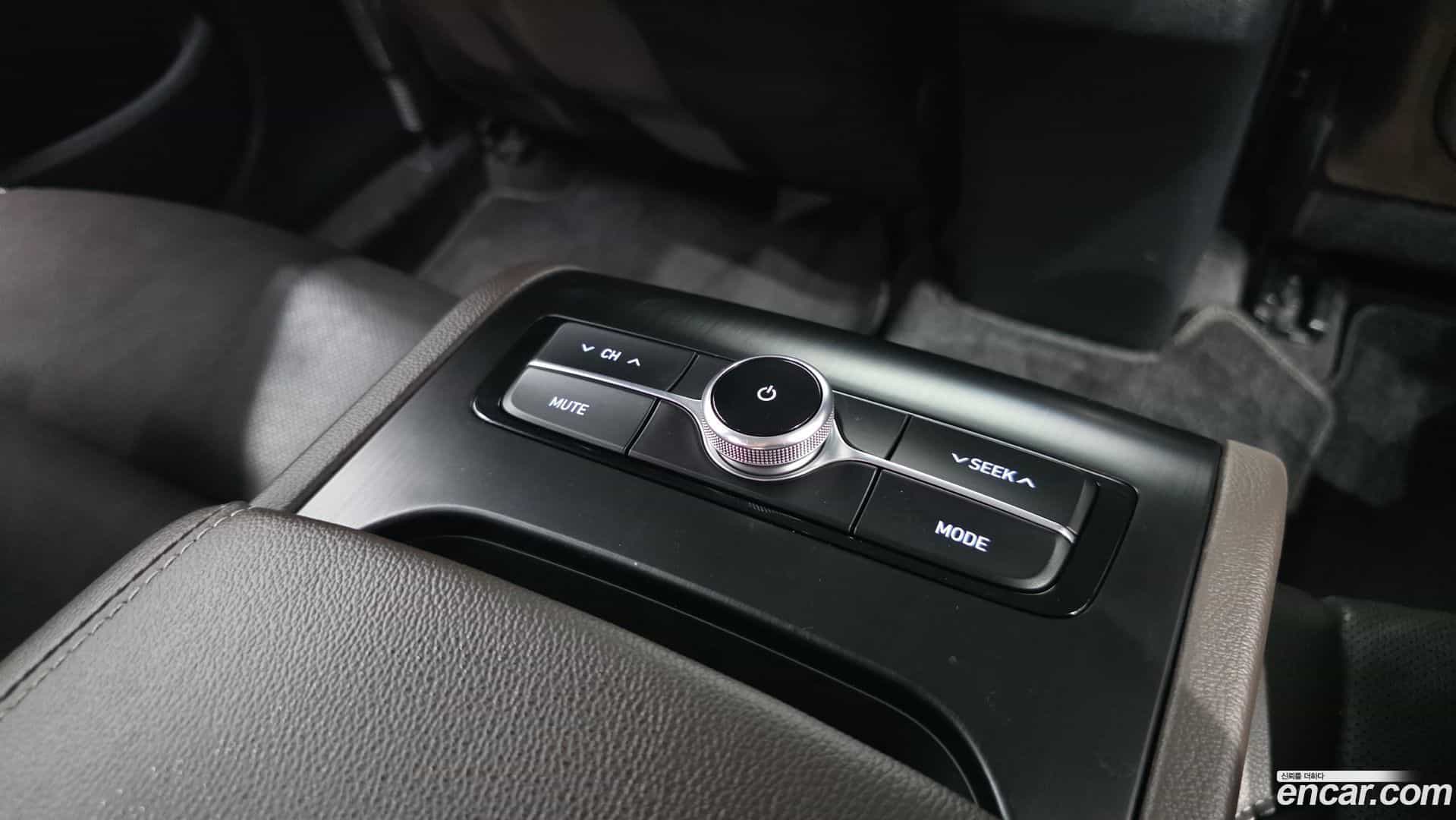 Grandeur Hyundai 2017.3-OPTION-043