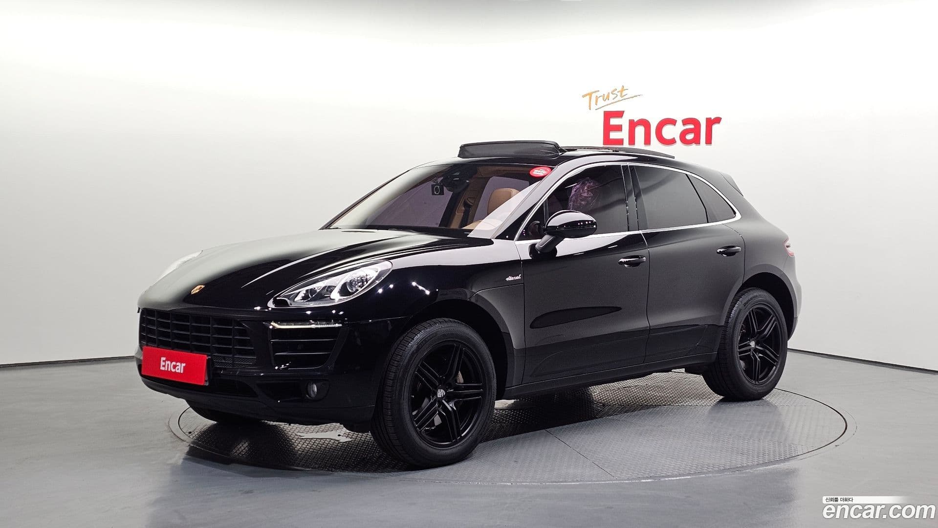 Main__Slider__Photo:Macan Porsche 2017.11-0