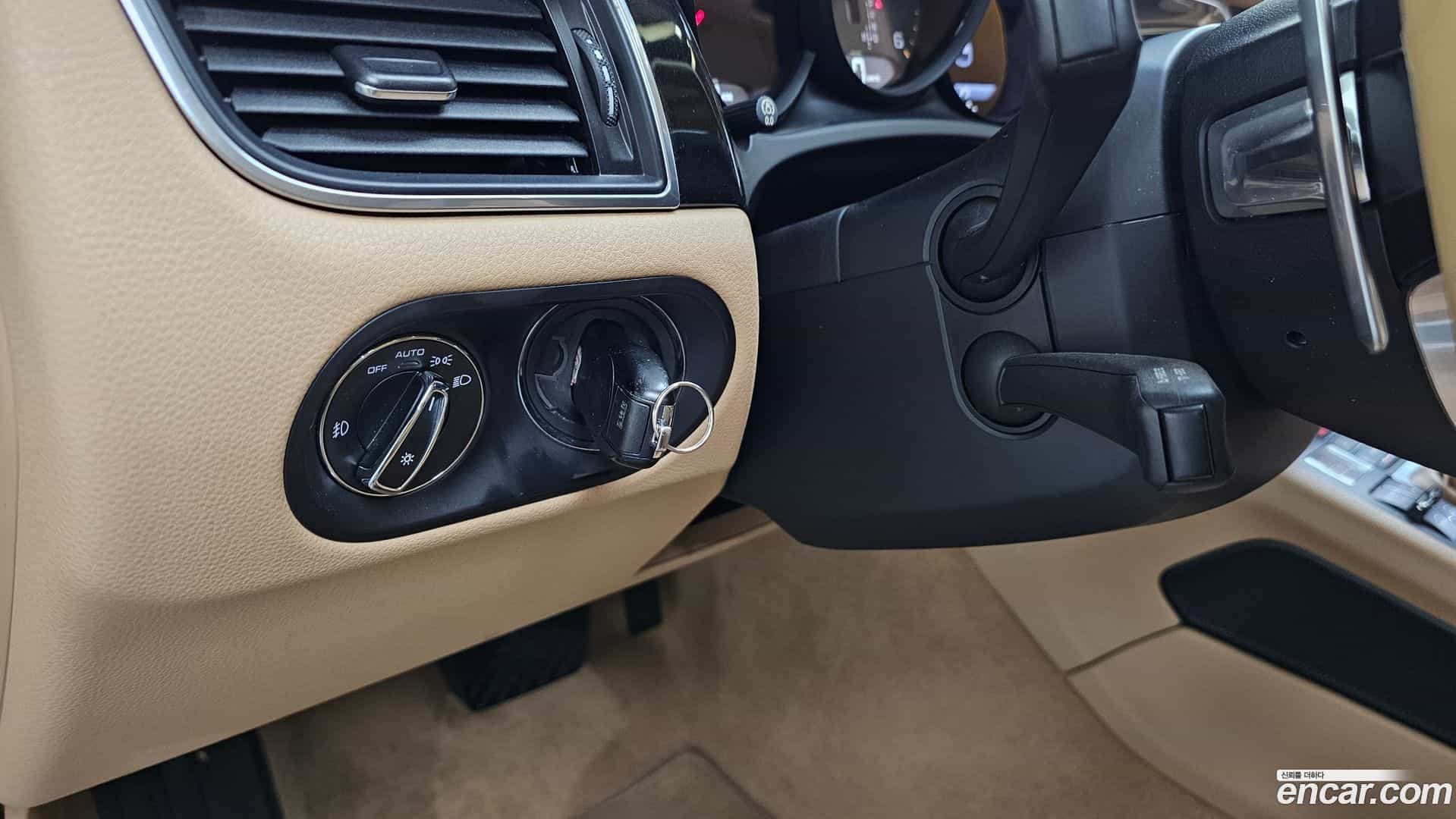 Macan Porsche 2017.11-OPTION-018
