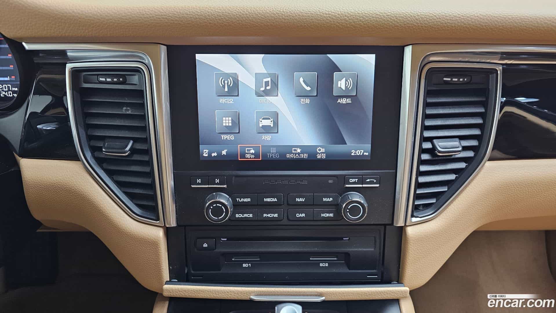 Macan Porsche 2017.11-OPTION-019