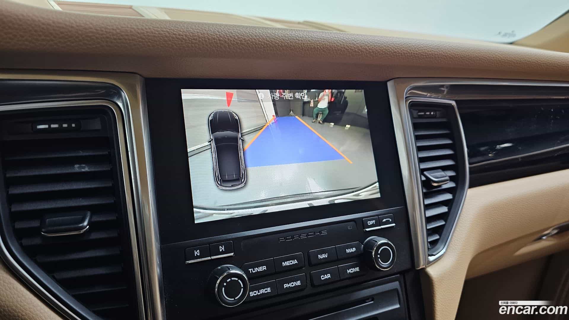 Macan Porsche 2017.11-OPTION-020