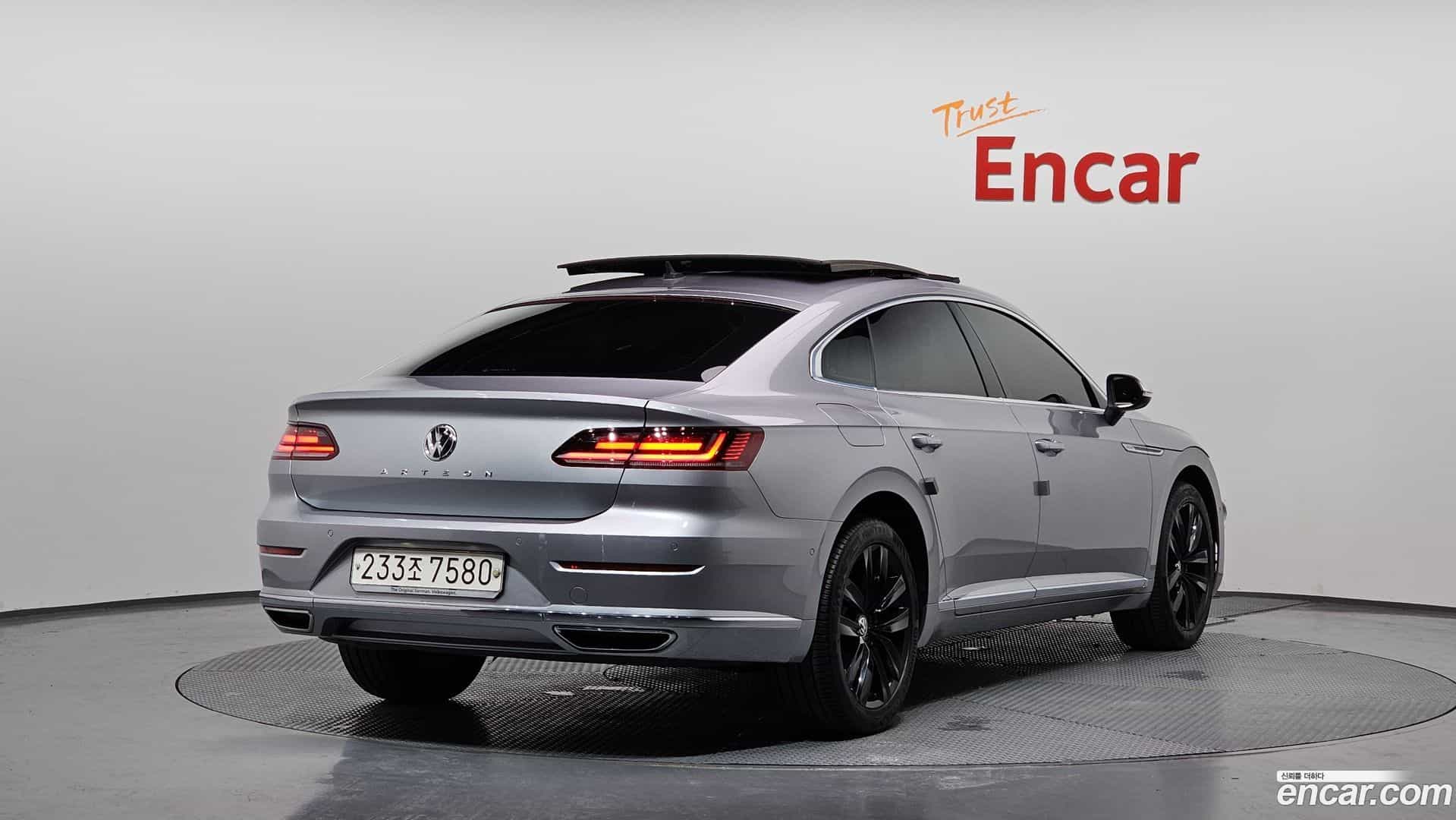Arteon Volkswagen 2019.11-OUTER-002