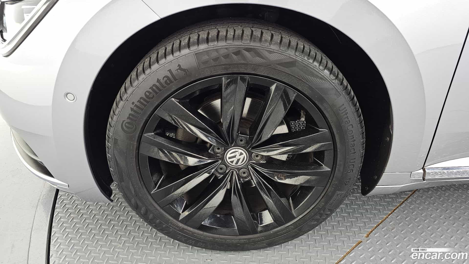 Arteon Volkswagen 2019.11-OUTER-005