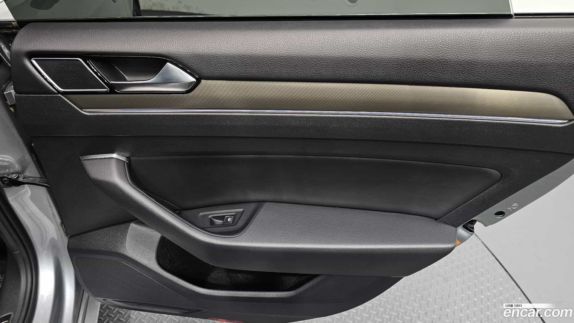Arteon Volkswagen 2019.11-INNER-035
