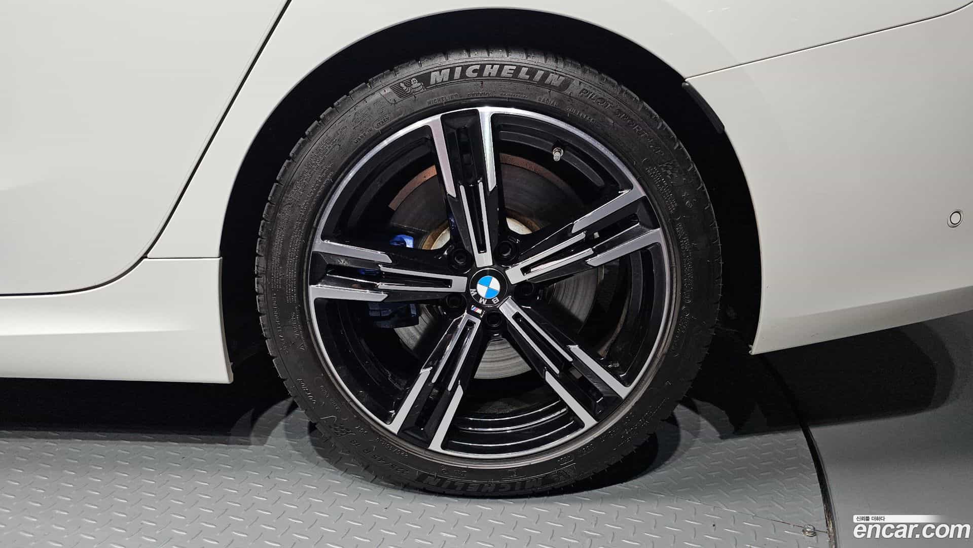 3-Series BMW 2025.4-OUTER-031