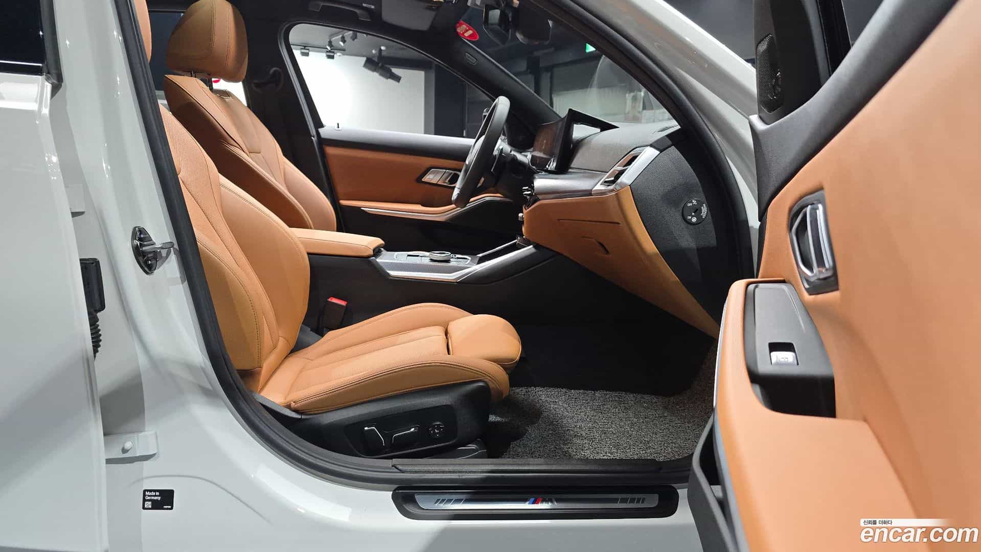 3-Series BMW 2025.4-INNER-036