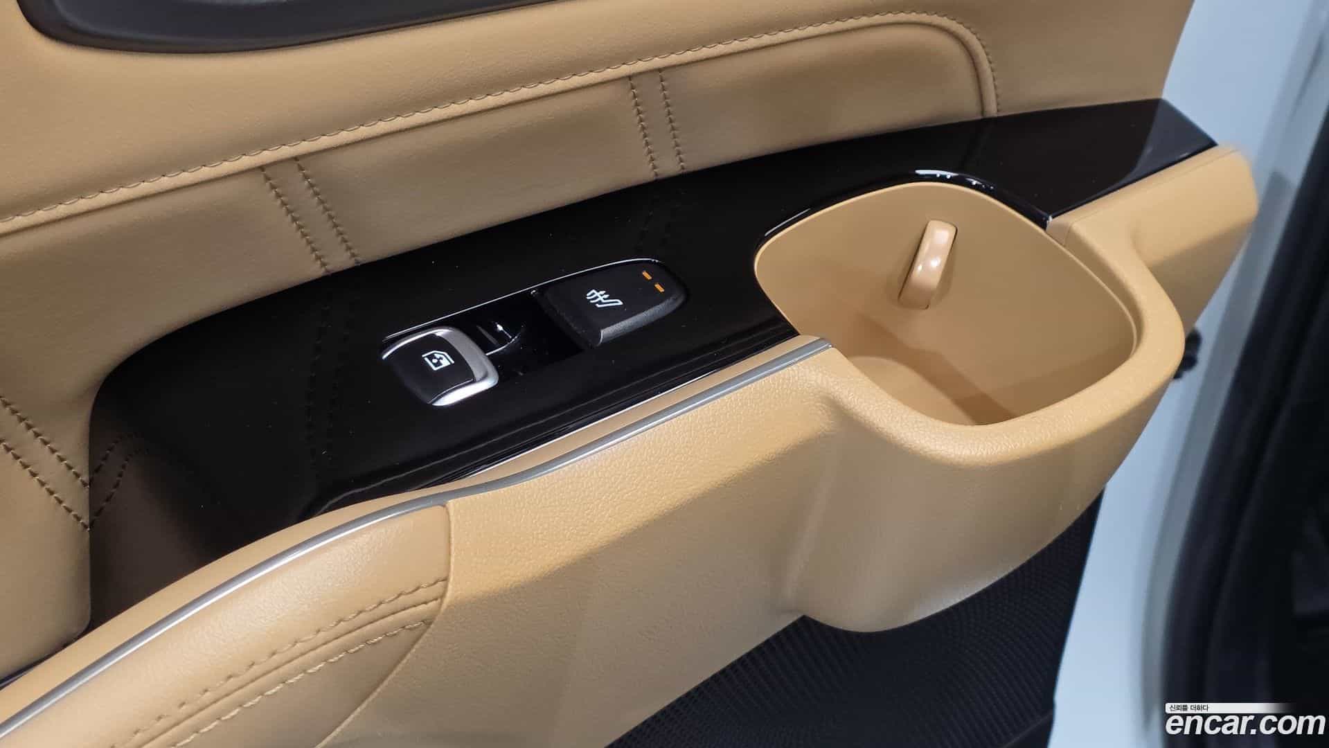Sorento Kia 2022.8-OPTION-023