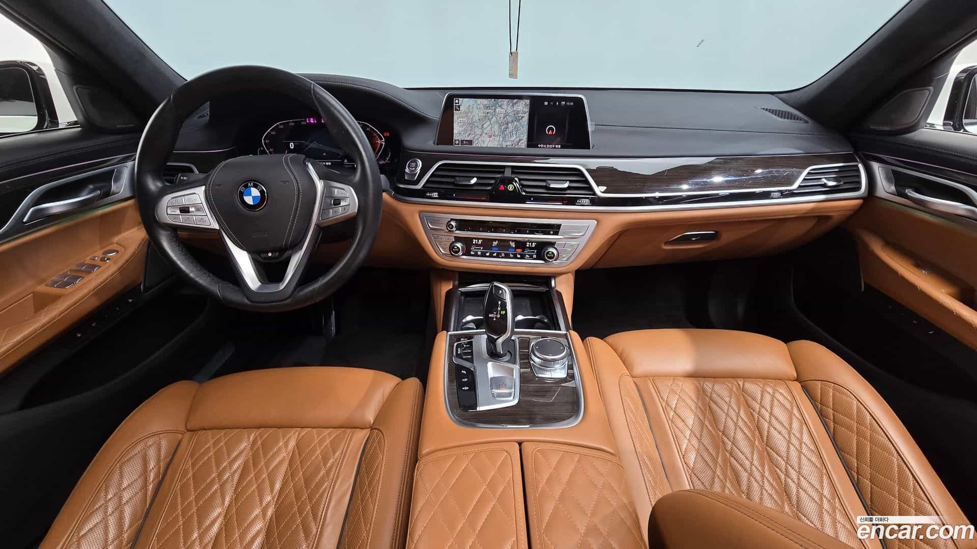 7-Series BMW 2021.10-INNER-007