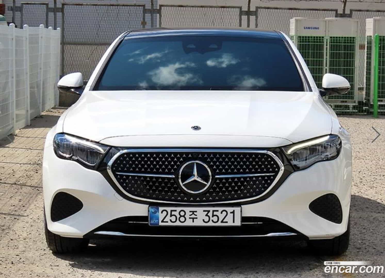 E-Class Mercedes-Benz 2025.5-OUTER-002