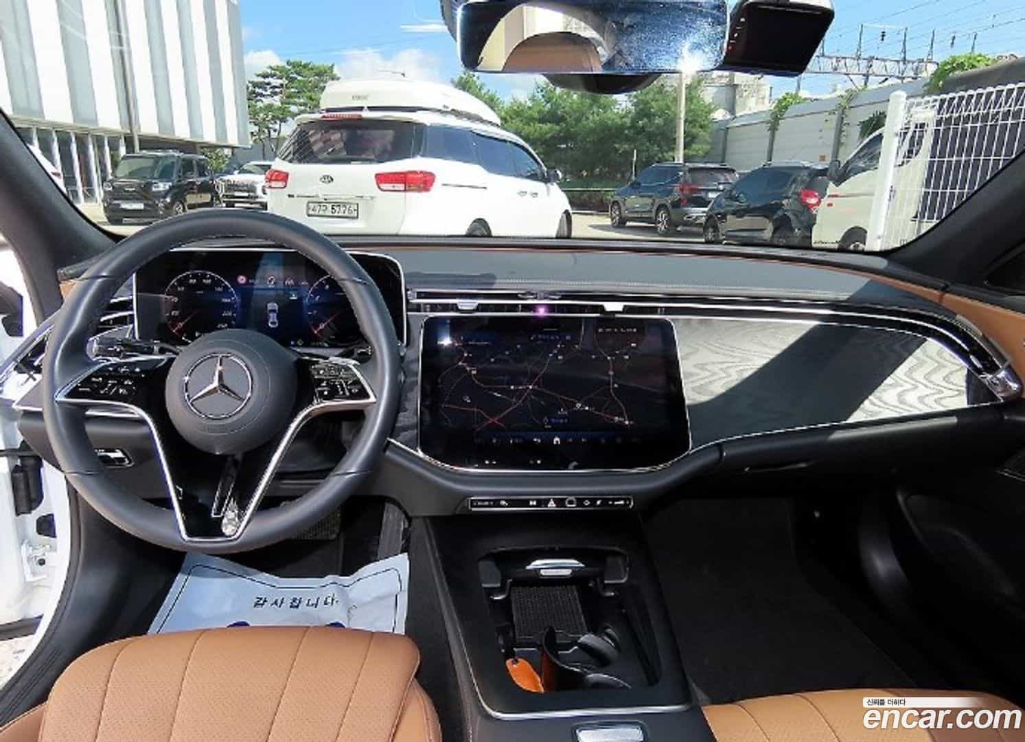 E-Class Mercedes-Benz 2025.5-INNER-007