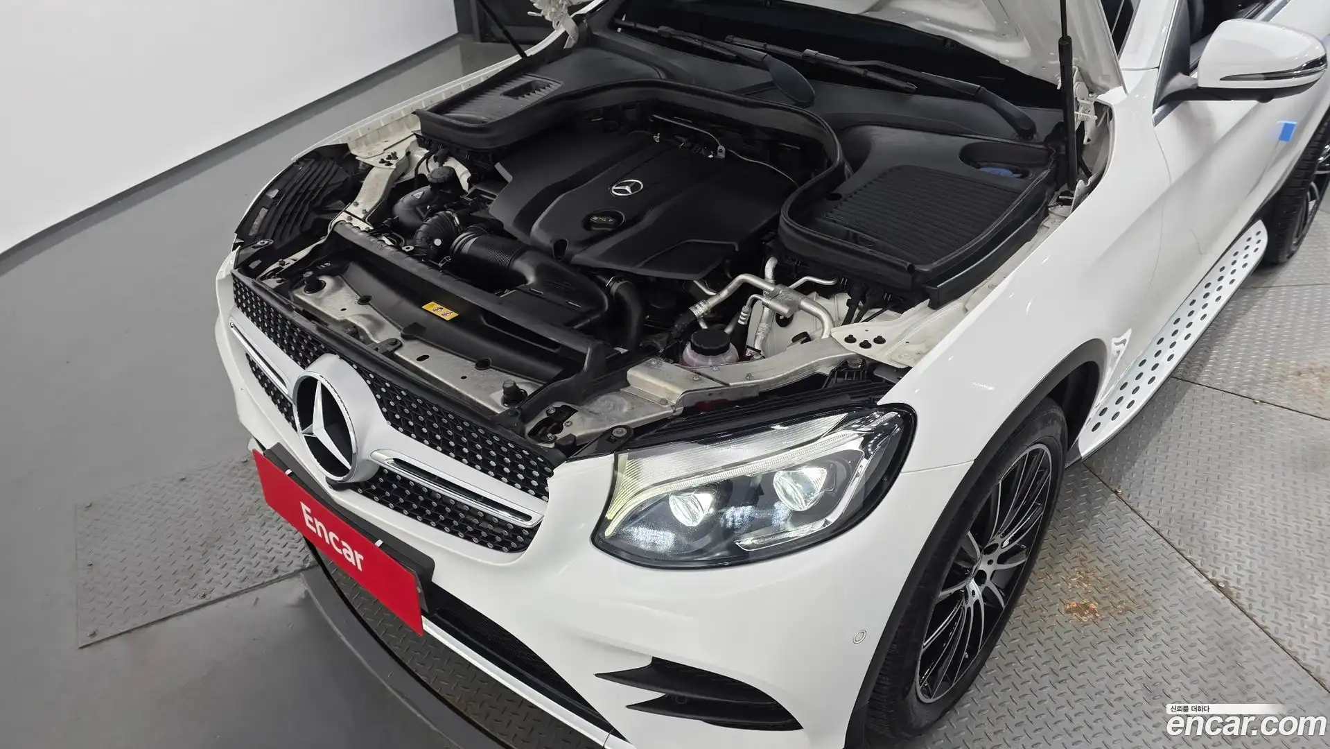 GLC-Class Mercedes-Benz 2017.5-OUTER-006