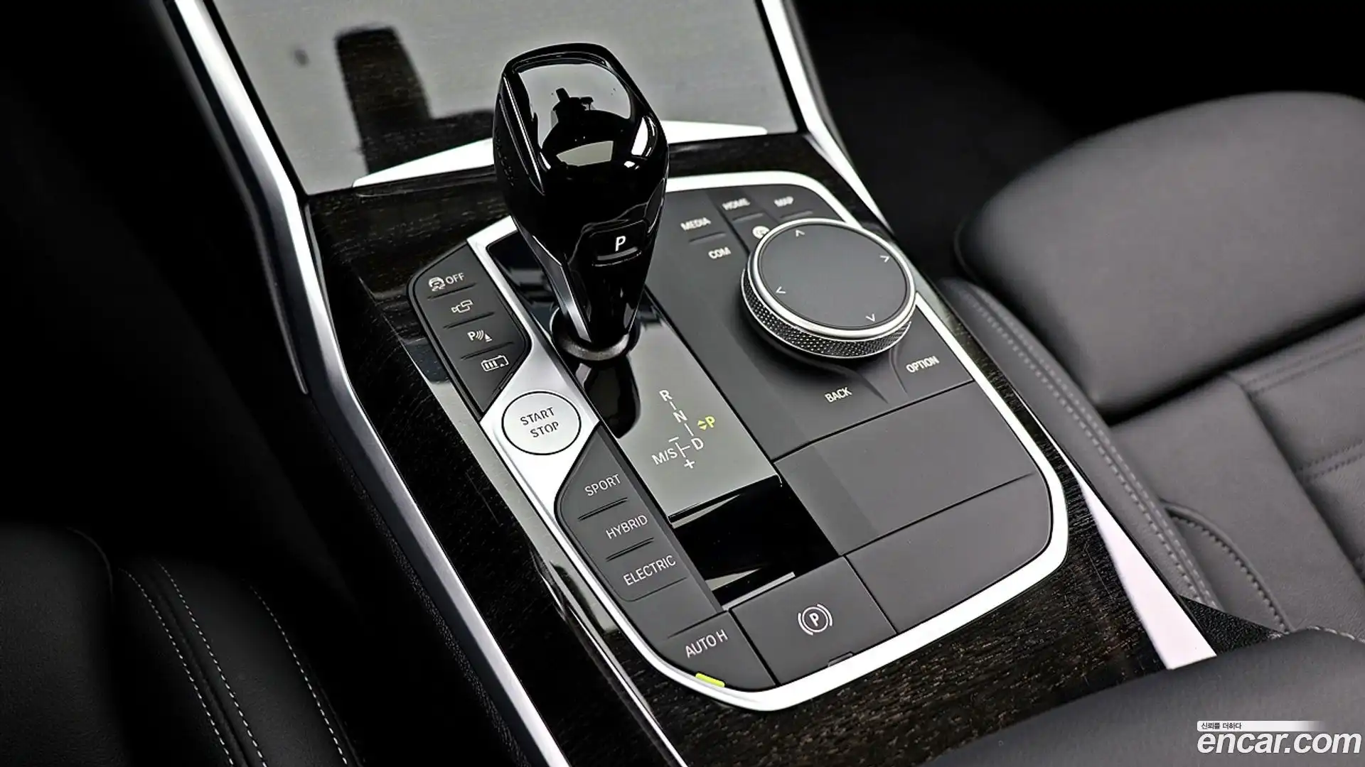 3-Series BMW 2022.2-INNER-009