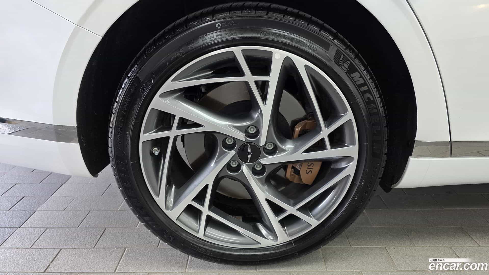 G90 Genesis 2025.8-OUTER-005