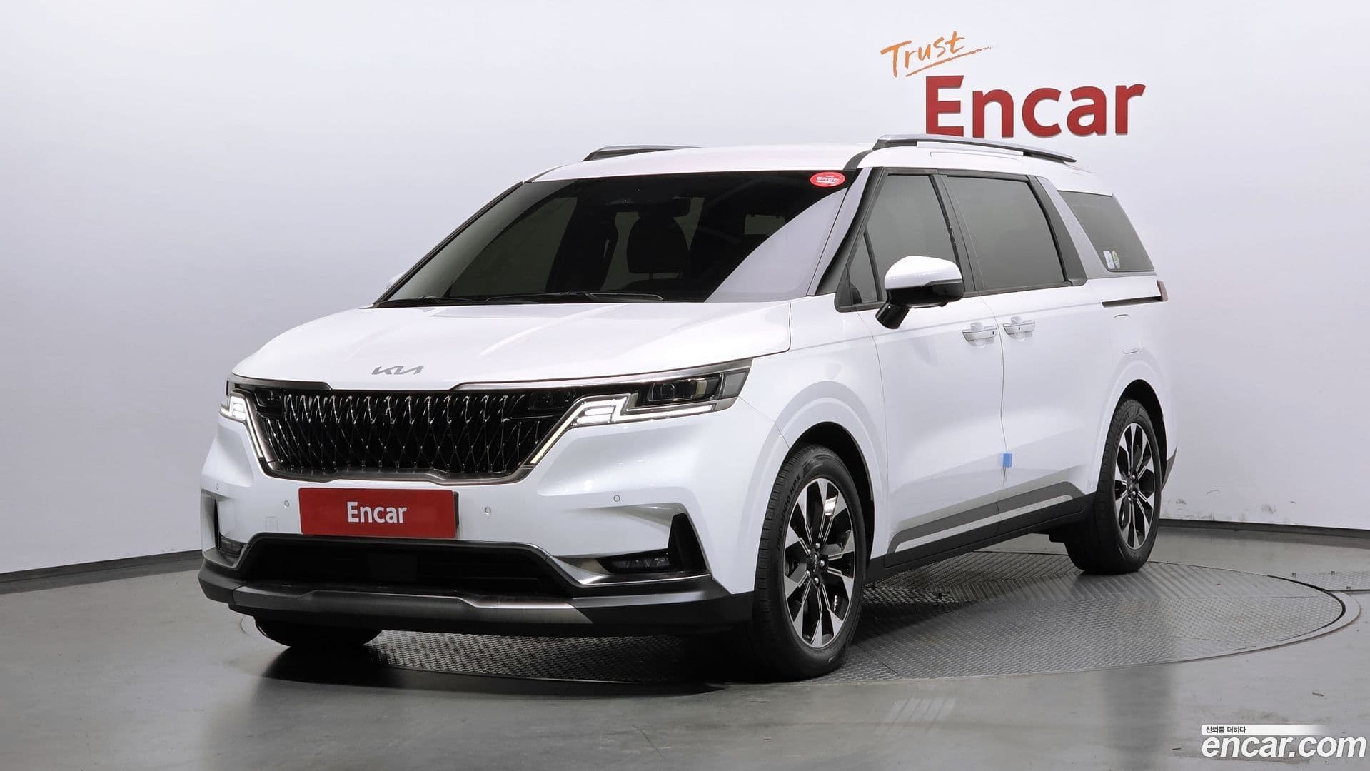 Main__Slider__Photo:Canival Kia 2023.0-0
