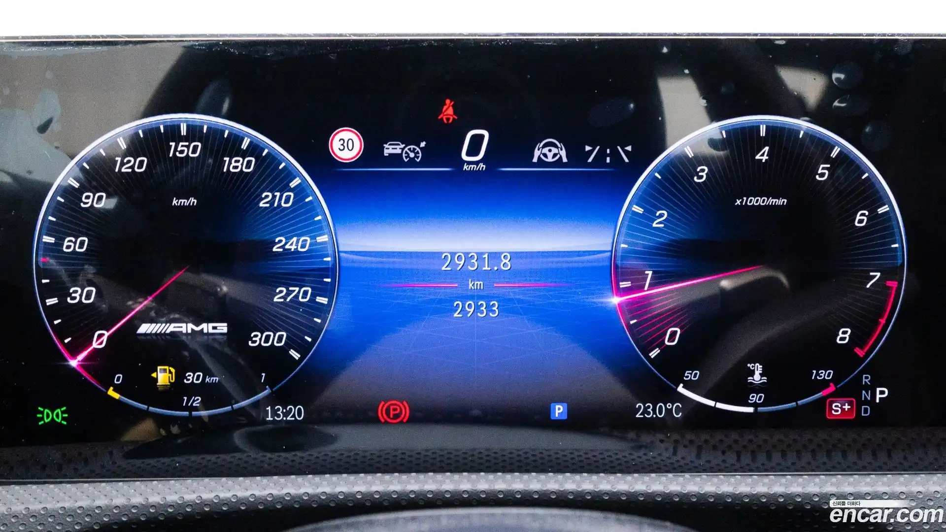 CLA-Class Mercedes-Benz 2025.8-INNER-008