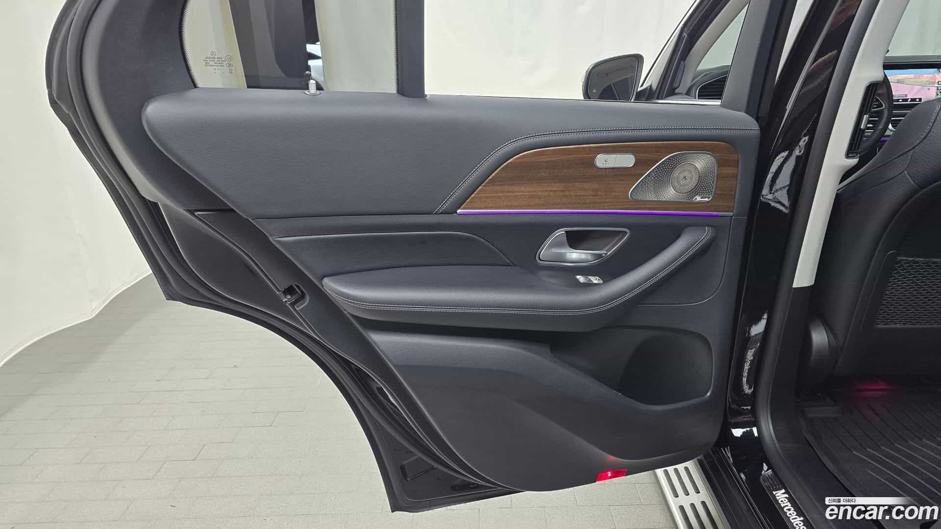 GLE-Class Mercedes-Benz 2021.7-INNER-035