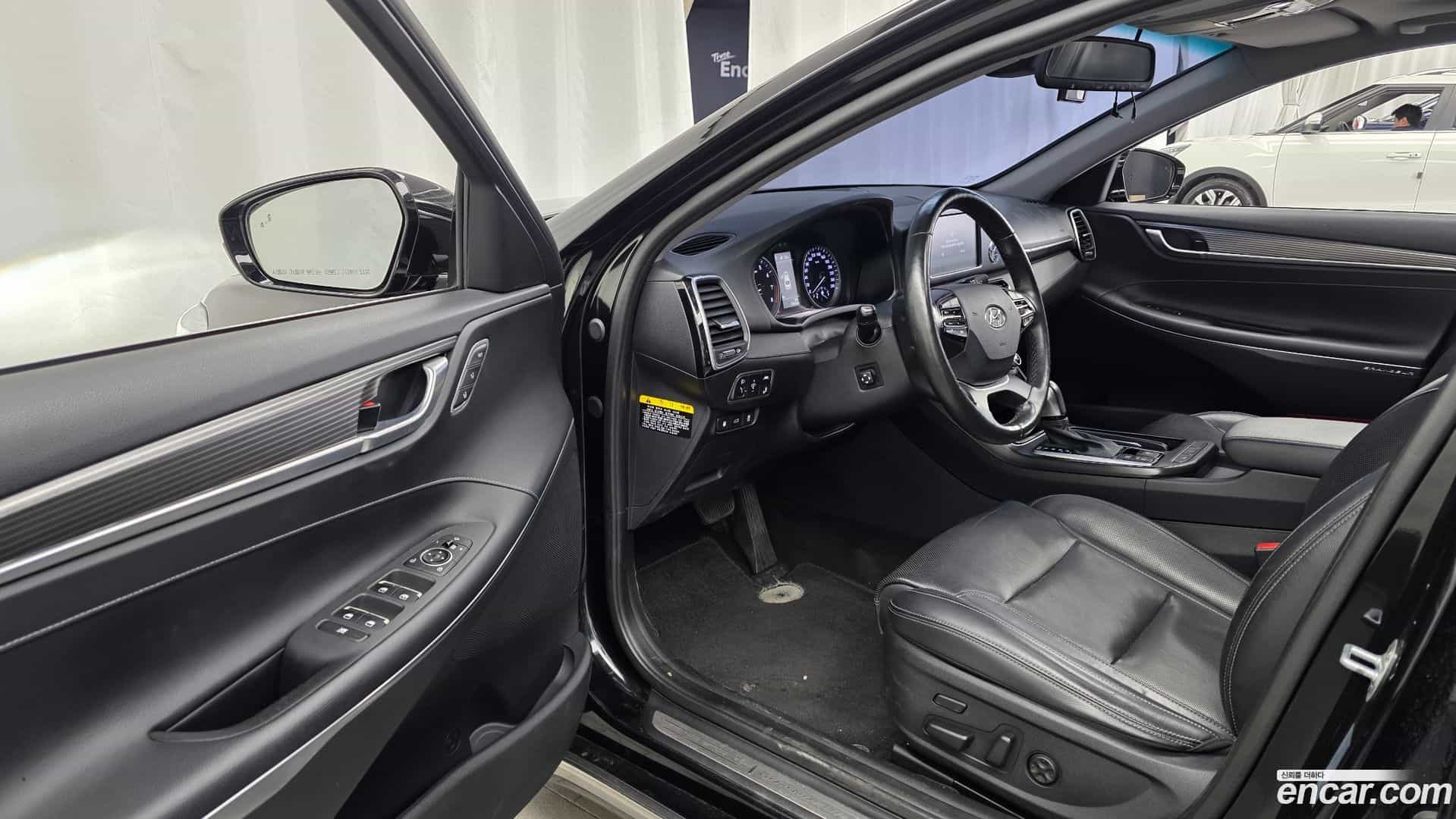 Grandeur Hyundai 2018.7-INNER-010