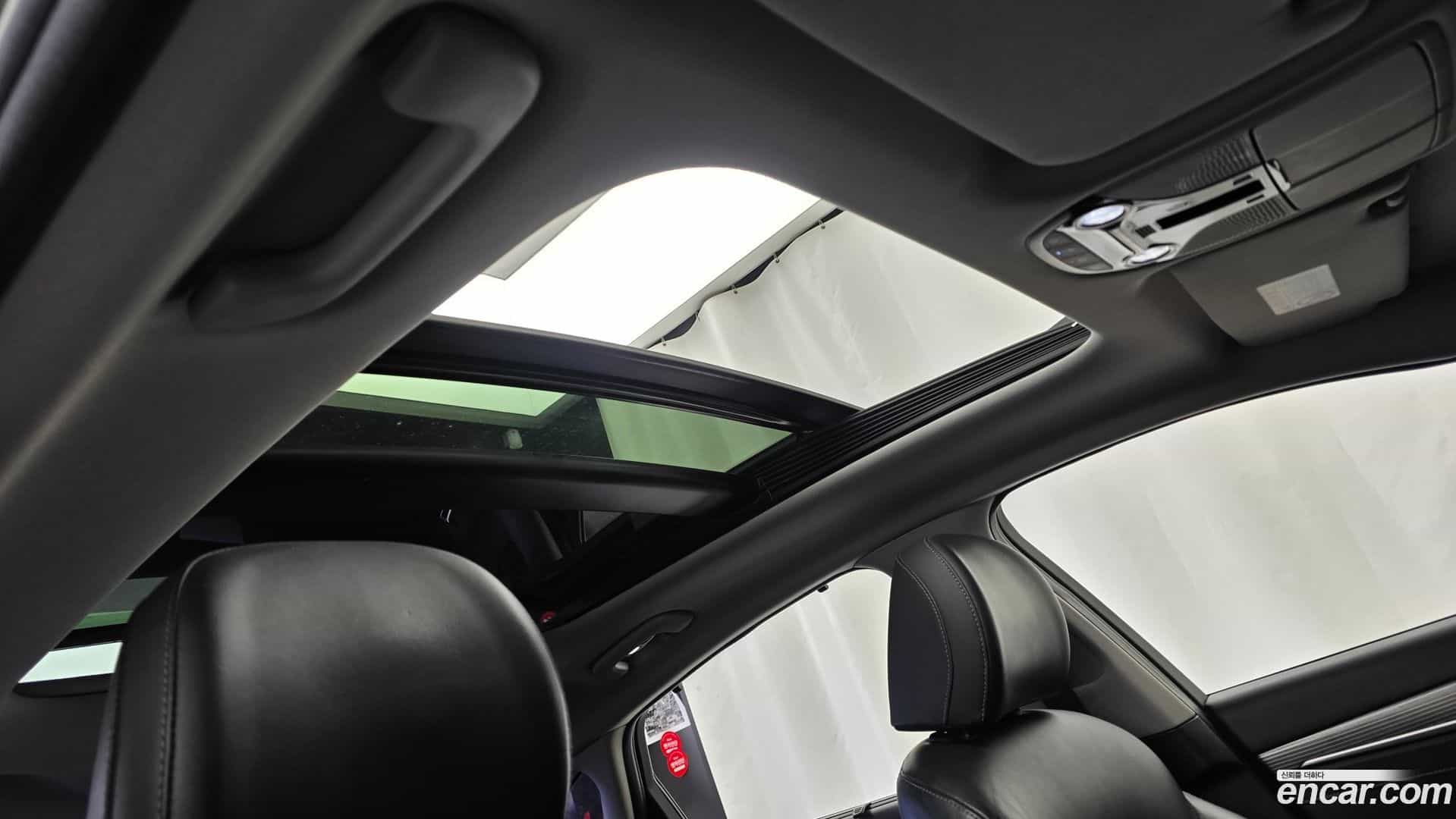 Grandeur Hyundai 2018.7-OPTION-020
