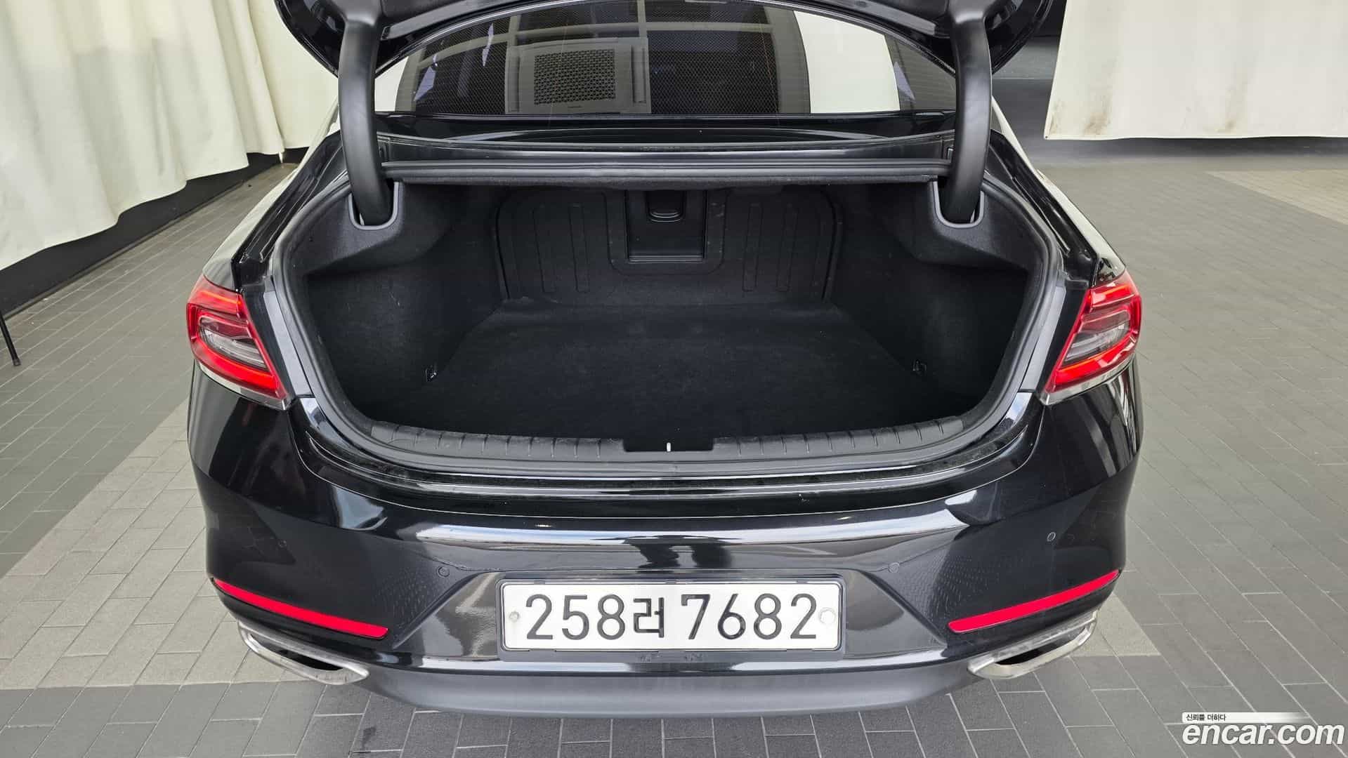 Grandeur Hyundai 2018.7-OPTION-024