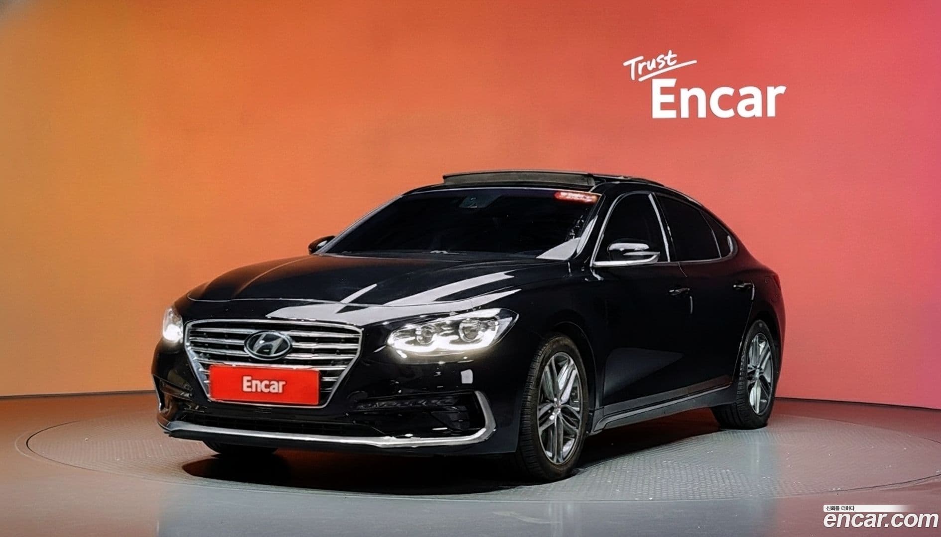 Main__Slider__Photo:Grandeur Hyundai 2018.7-0
