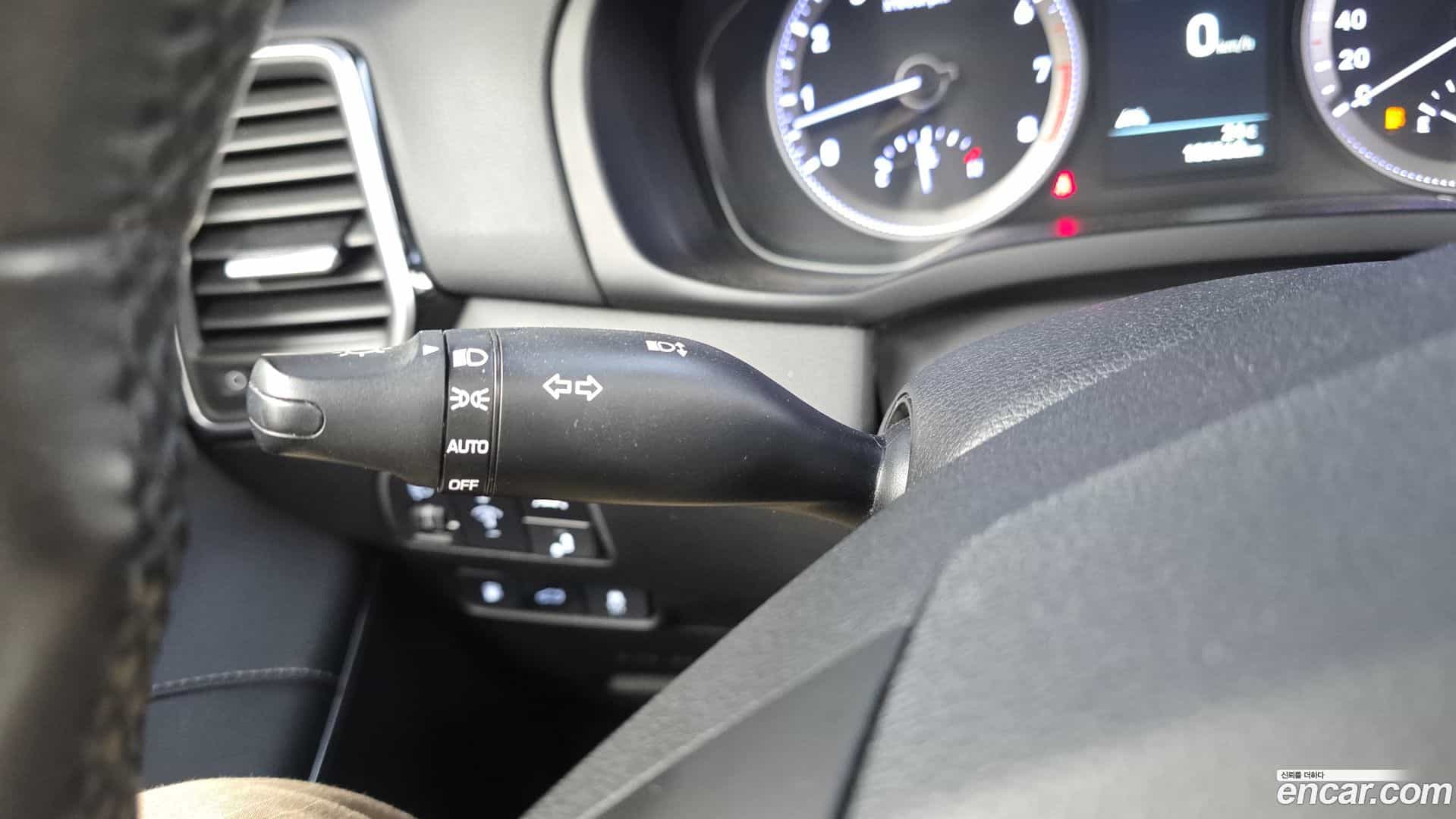Grandeur Hyundai 2018.7-OPTION-040