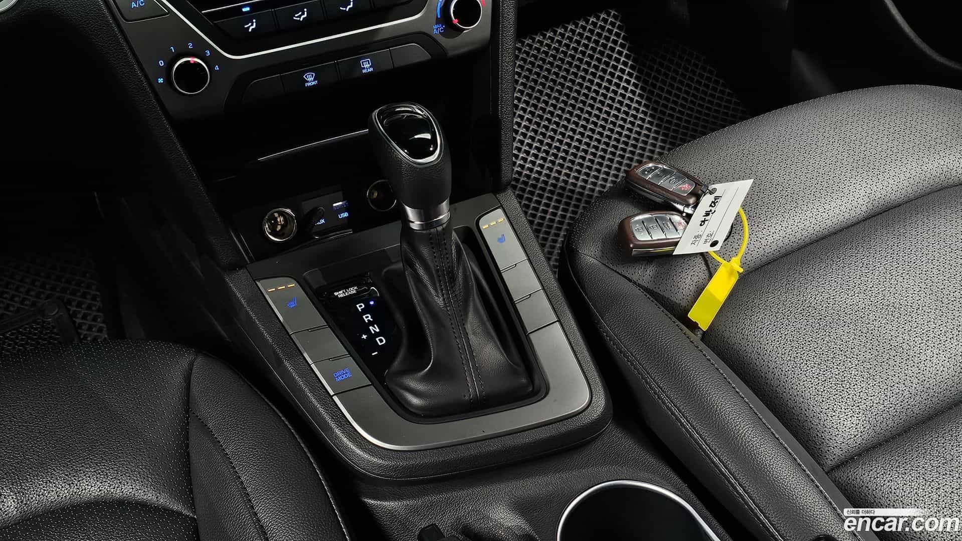 AVANTE Hyundai 2017.4-INNER-009