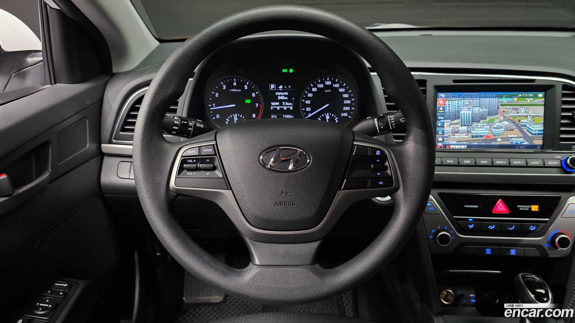 AVANTE Hyundai 2017.4-OPTION-017