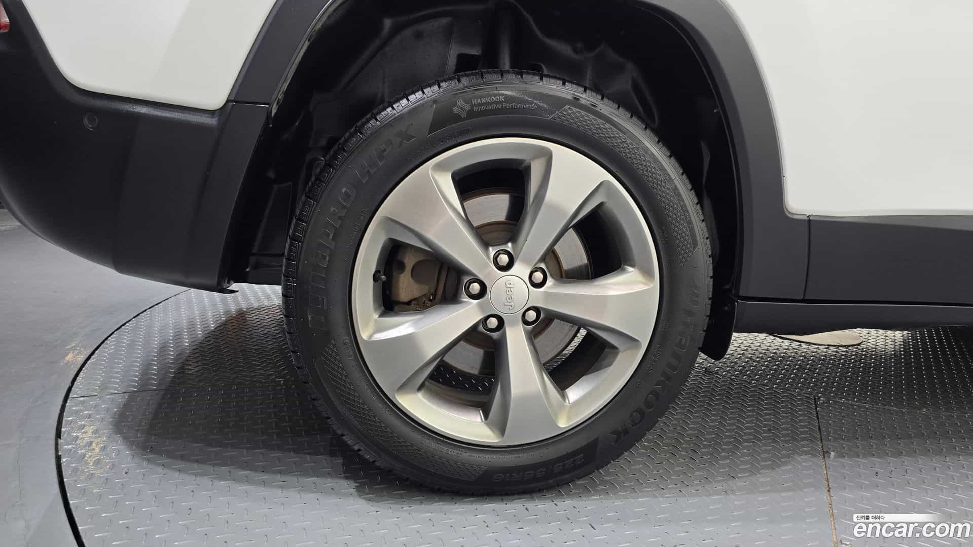 Cherokee Jeep 2021.5-OUTER-005