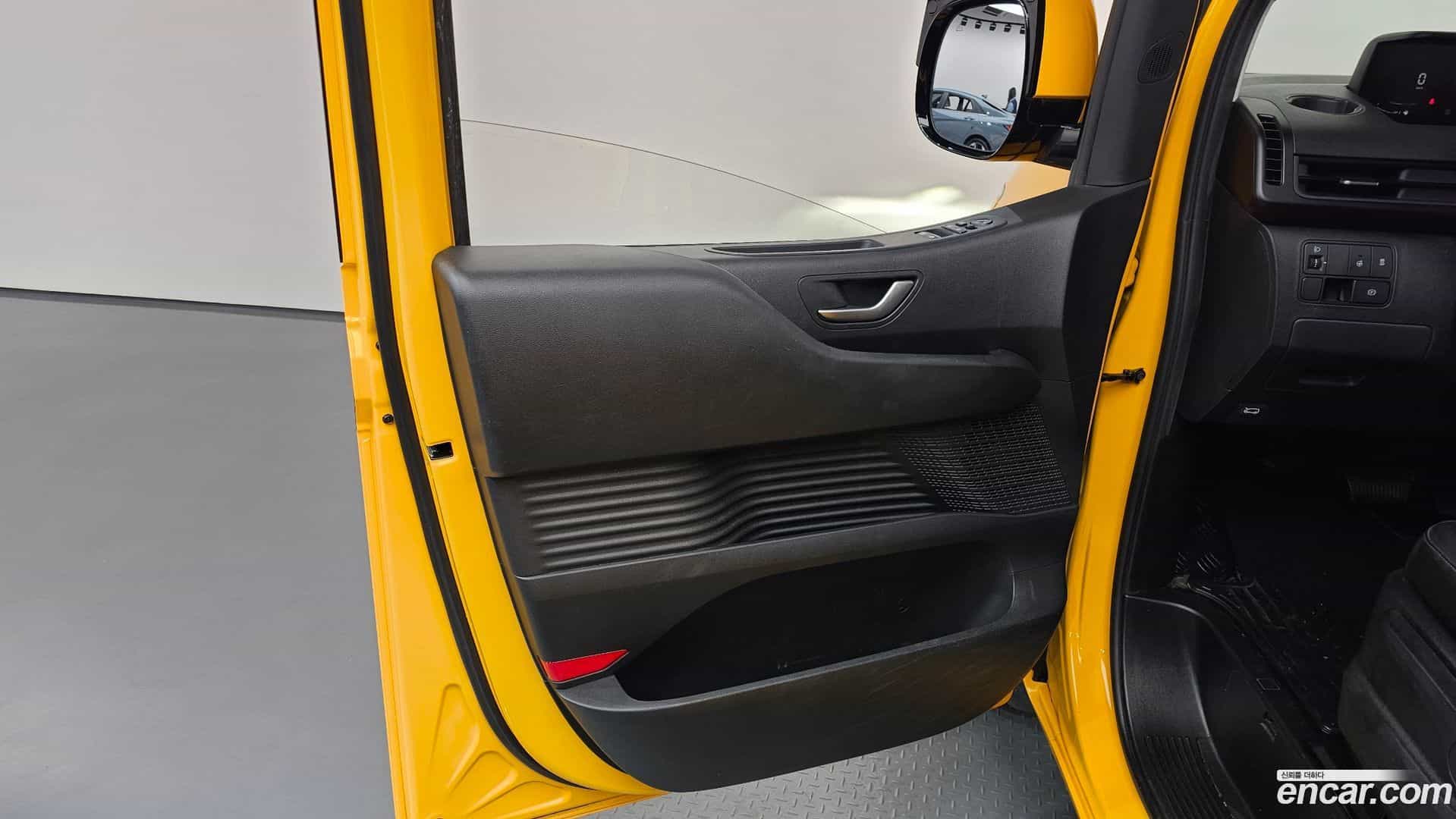 Staria Hyundai 2023.11-INNER-034
