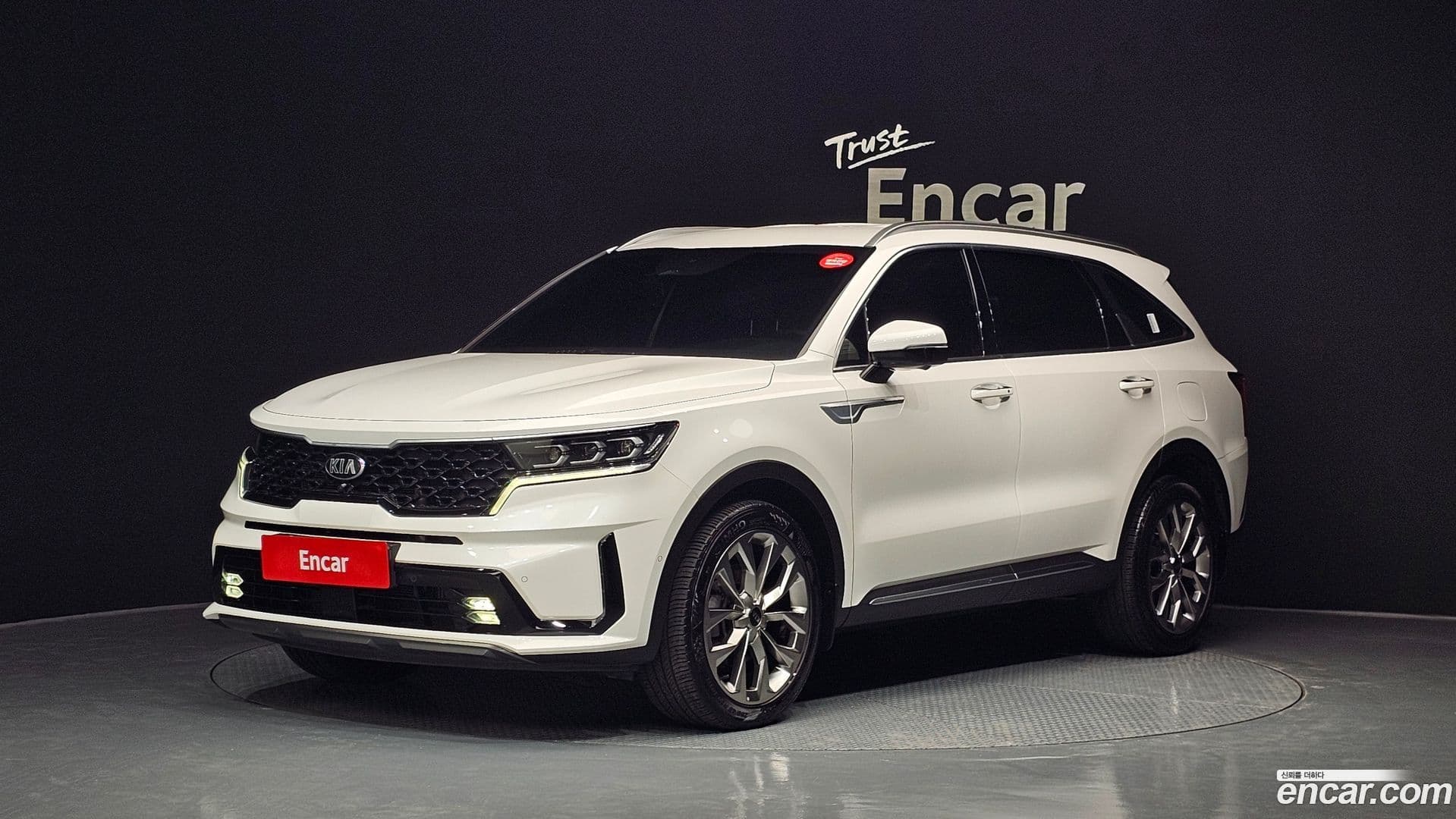 Main__Slider__Photo:Sorento Kia 2020.6-0