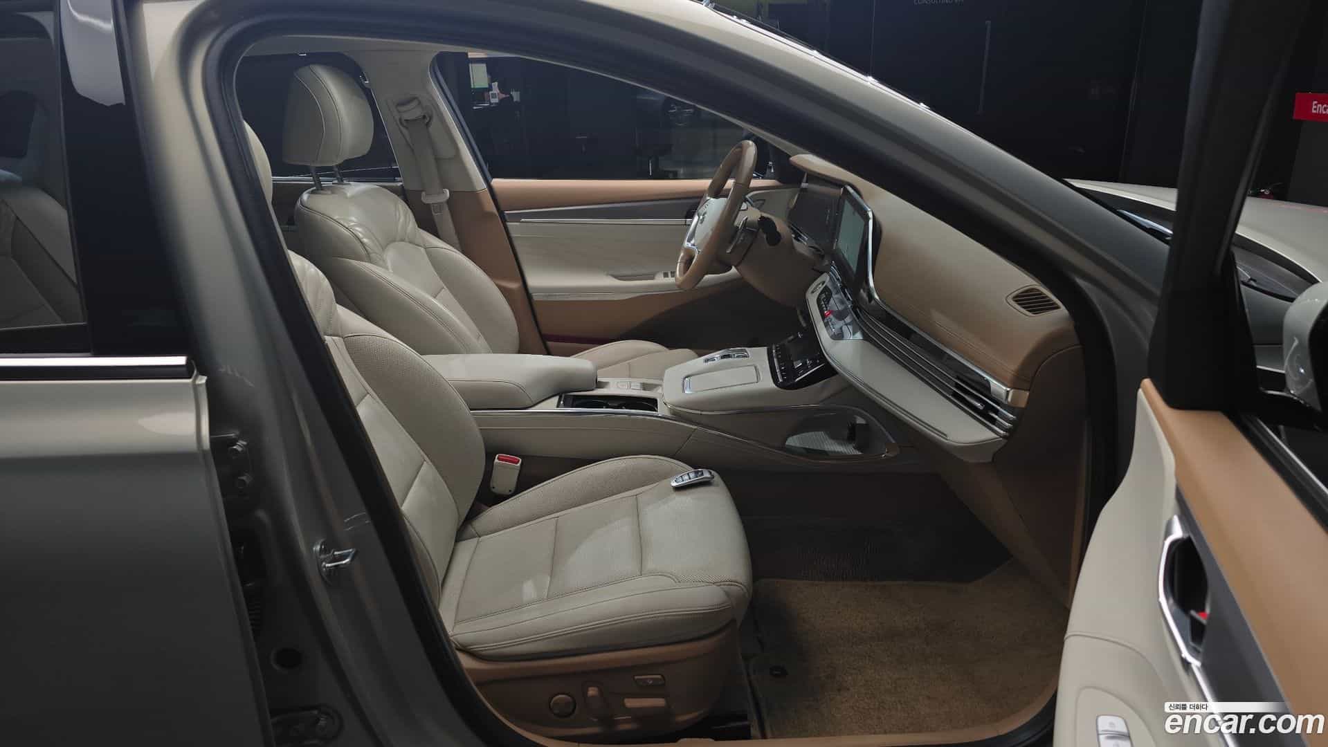Grandeur Hyundai 2020.3-INNER-036