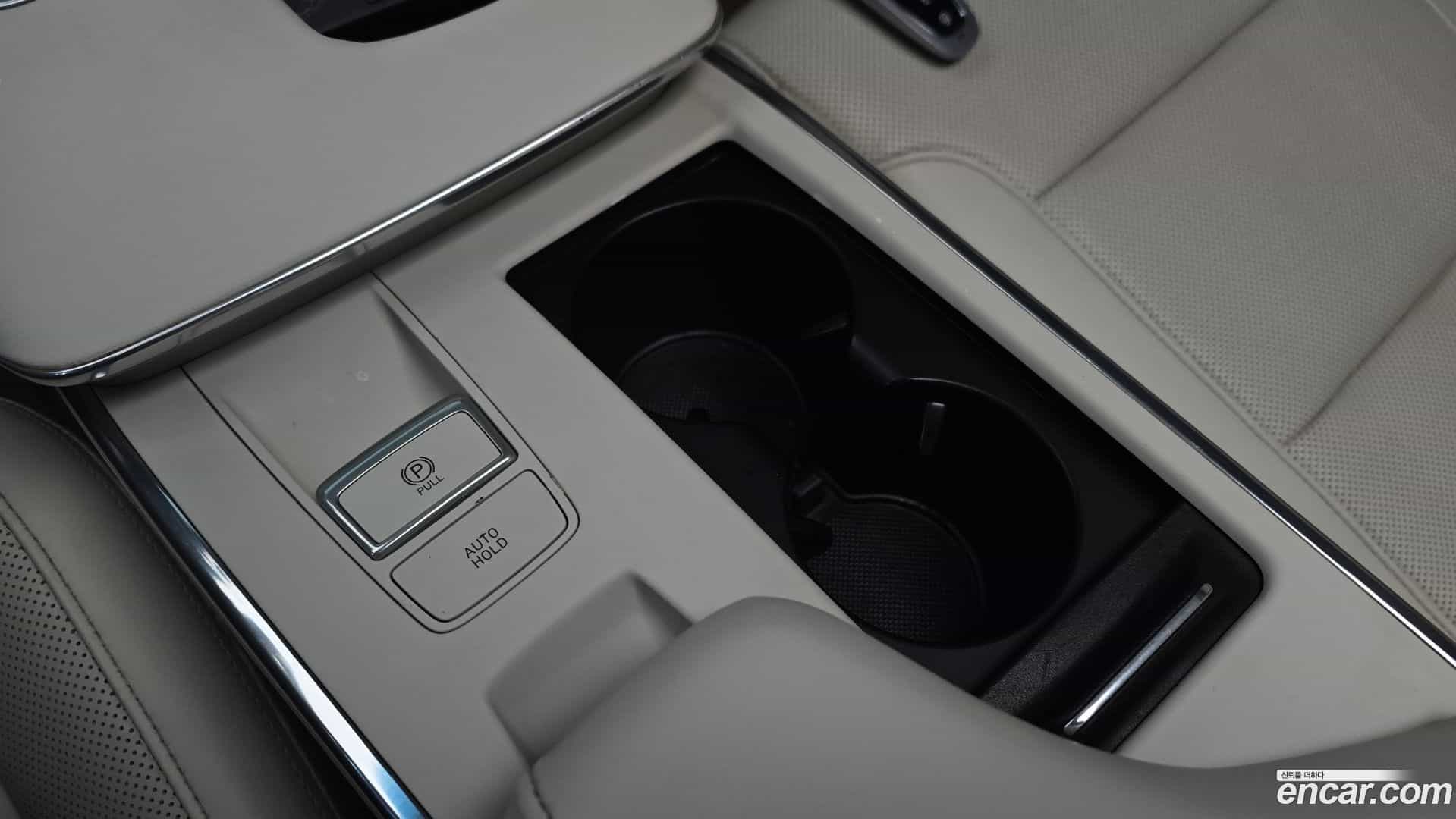 Grandeur Hyundai 2020.3-OPTION-043