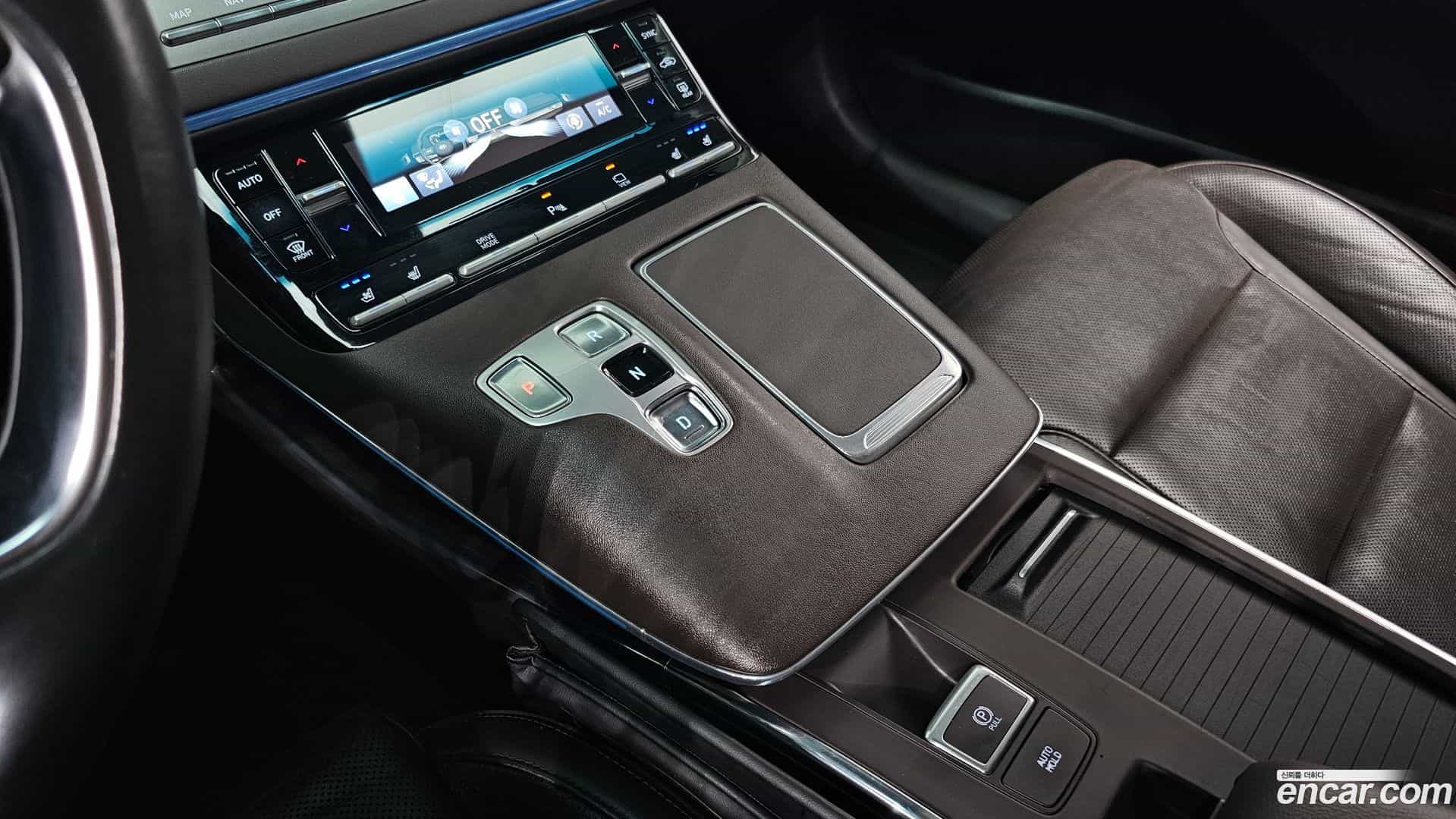 Grandeur Hyundai 2019.11-INNER-009