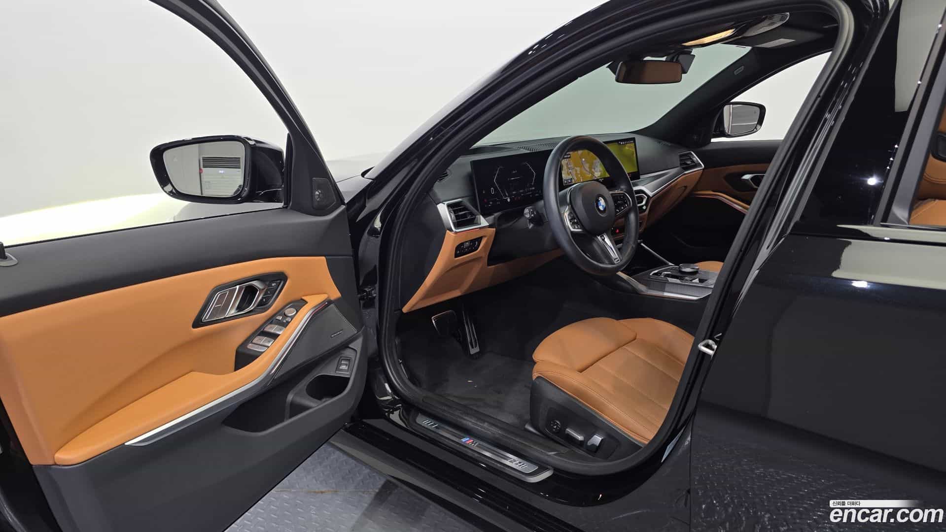 3-Series BMW 2023.9-INNER-010