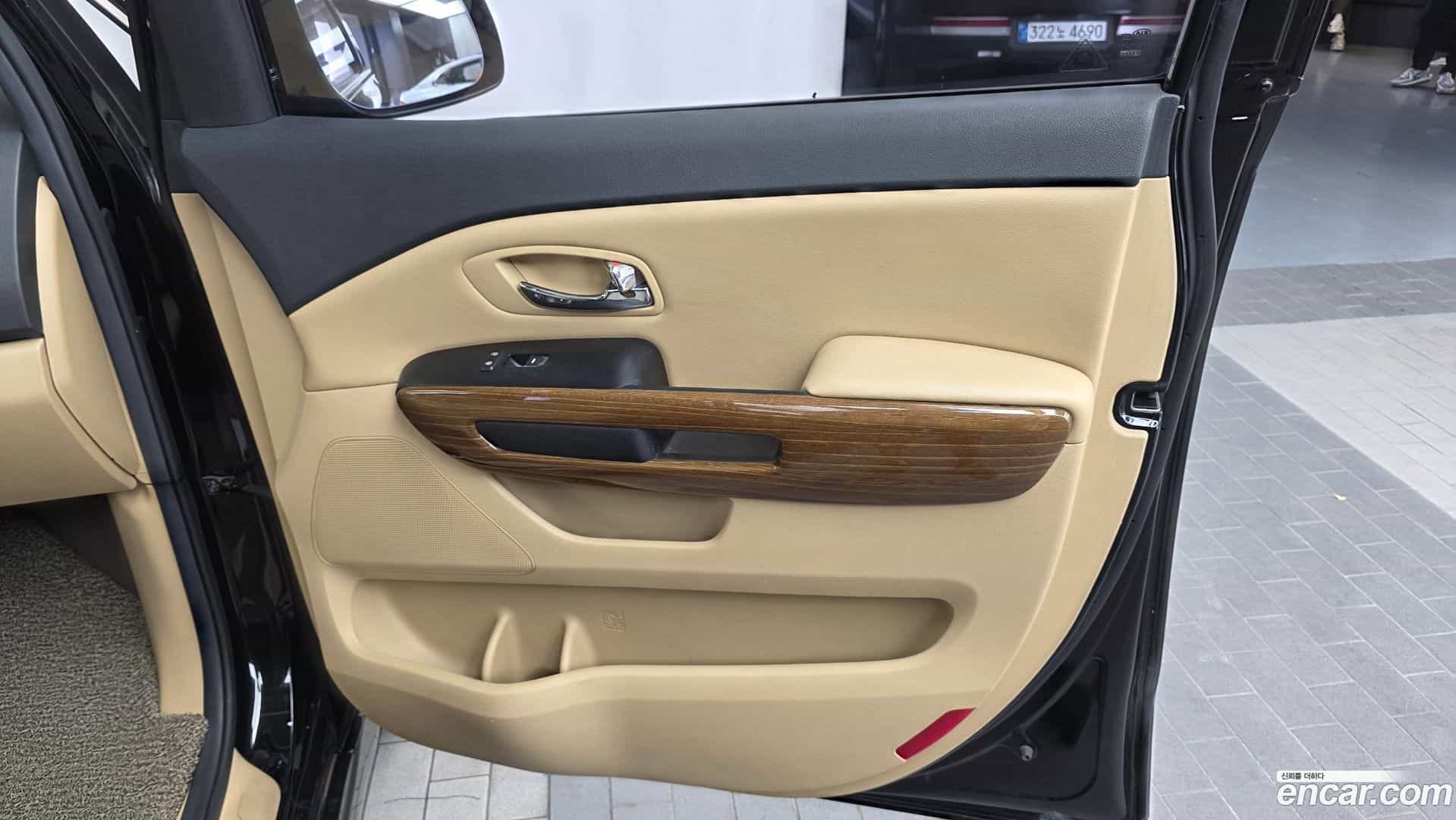 Canival Kia 2016.5-INNER-035