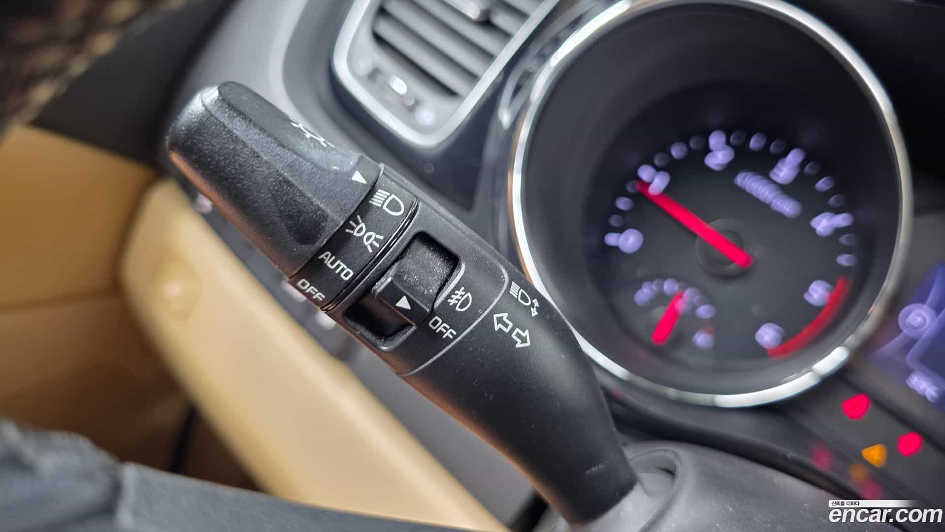 Canival Kia 2016.5-OPTION-040