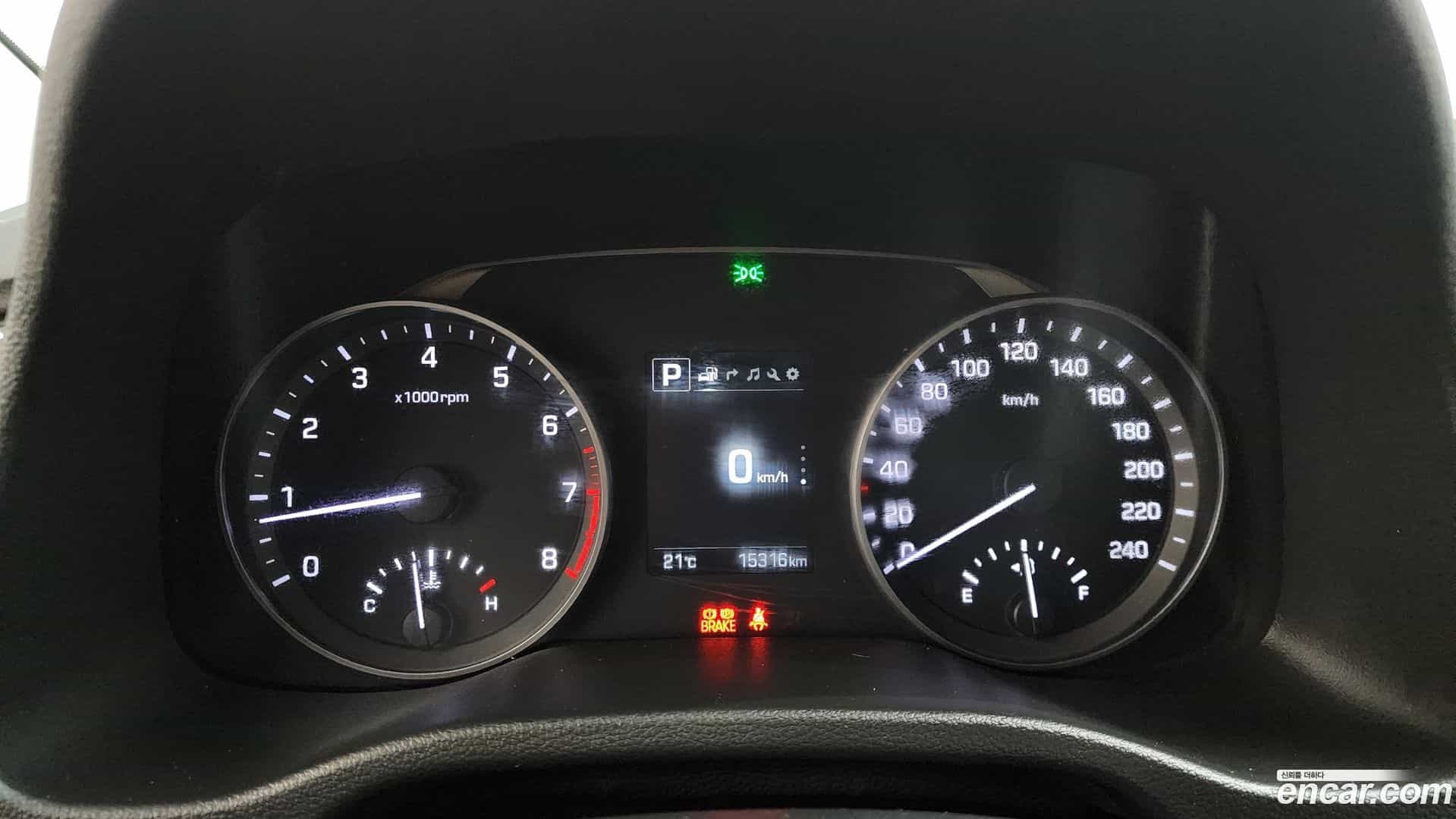 AVANTE Hyundai 2017.5-INNER-008