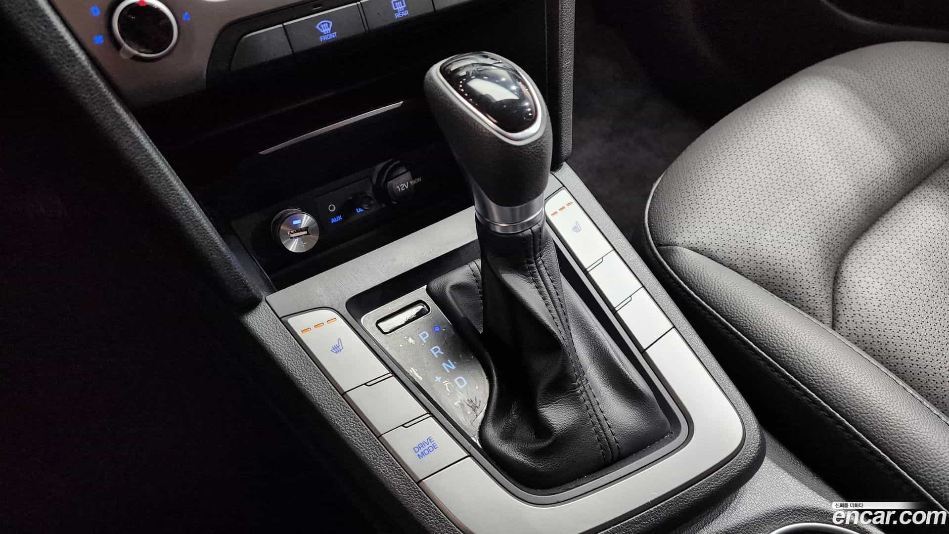 AVANTE Hyundai 2017.5-INNER-009