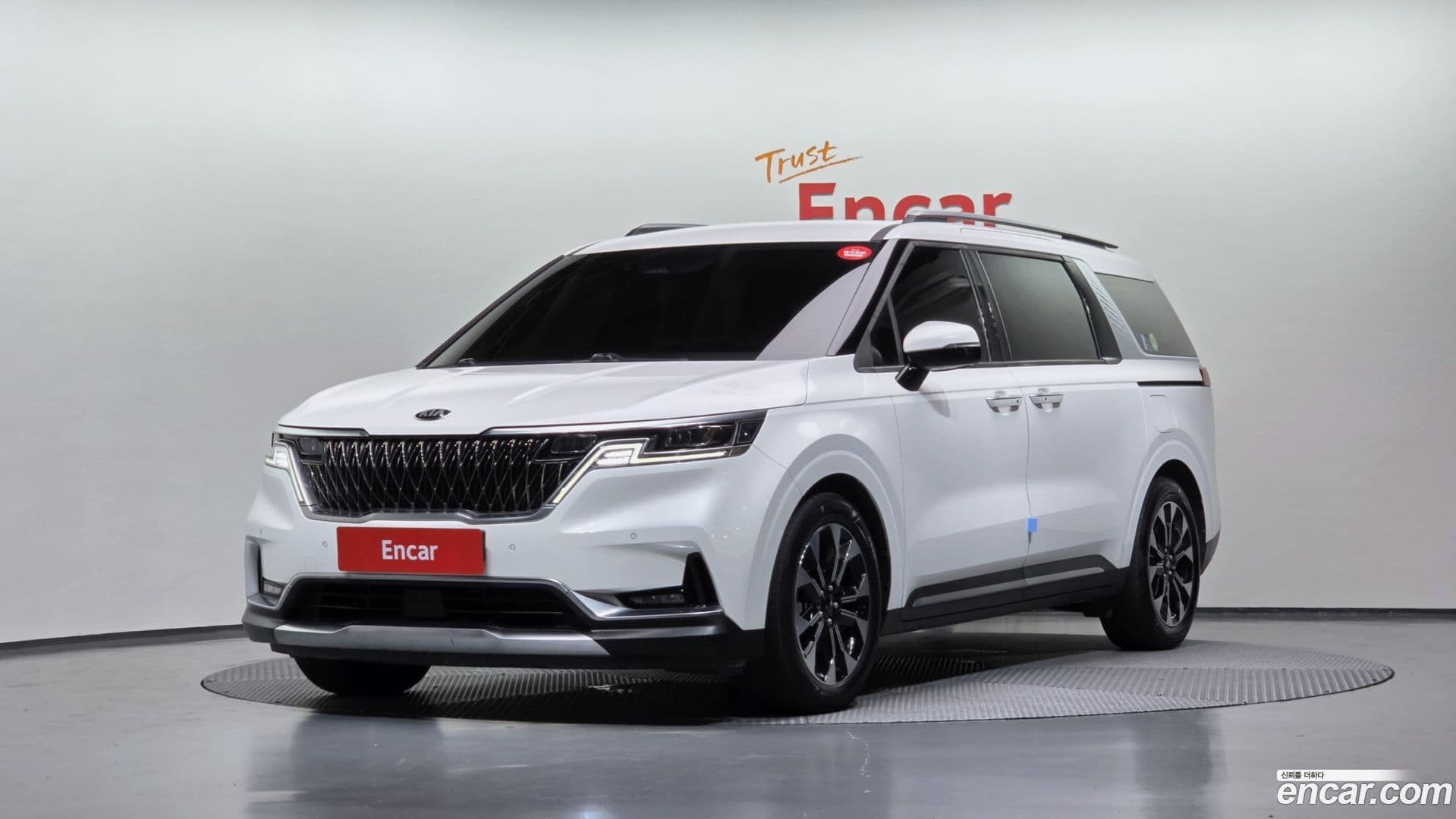 Main__Slider__Photo:Canival Kia 2021.4-0