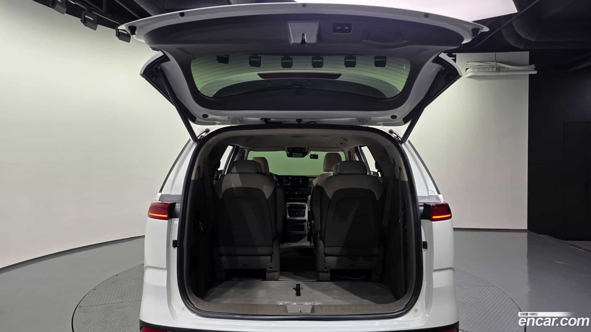Canival Kia 2021.4-OPTION-024