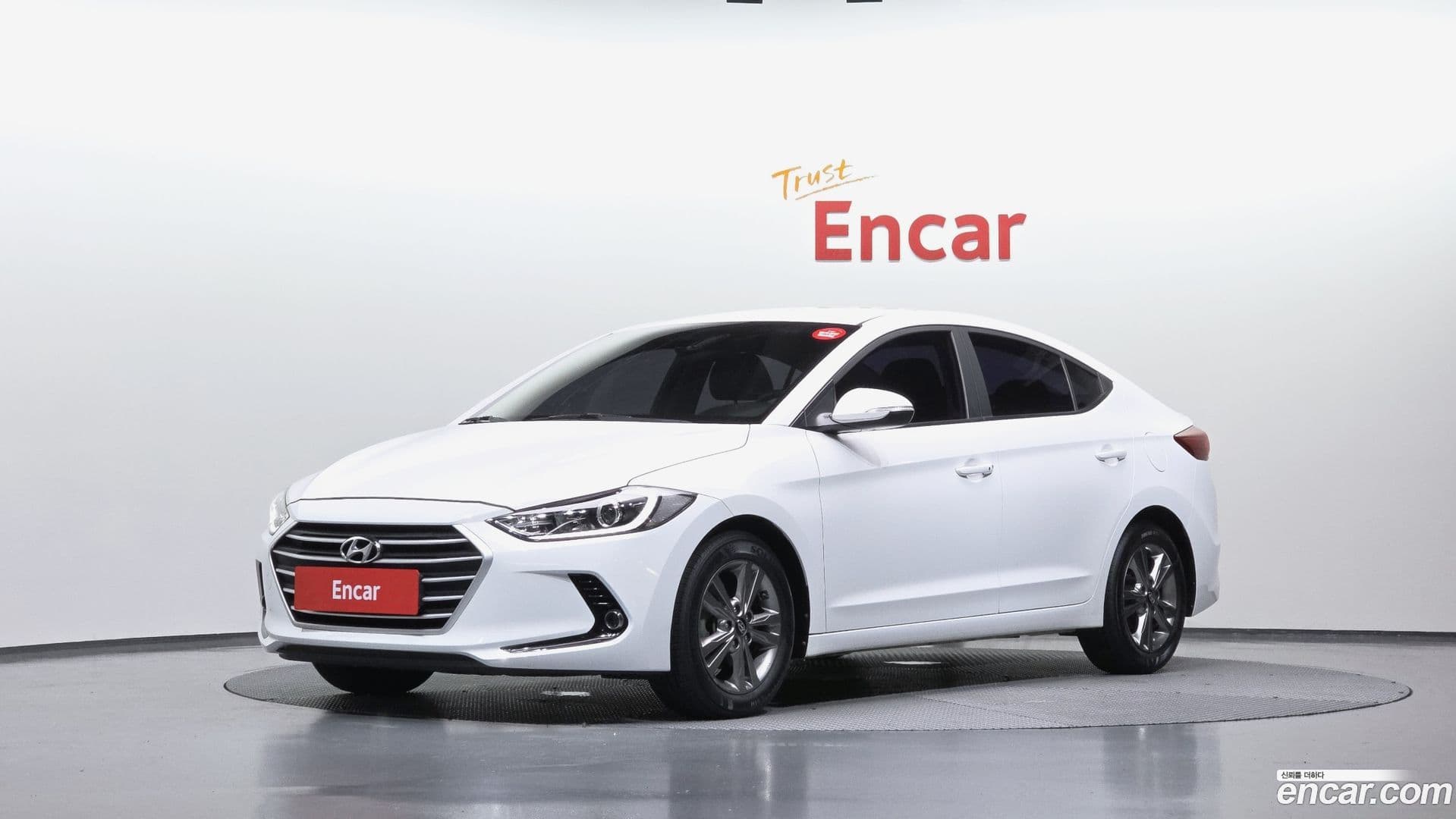 Main__Slider__Photo:AVANTE Hyundai 2016.1-0