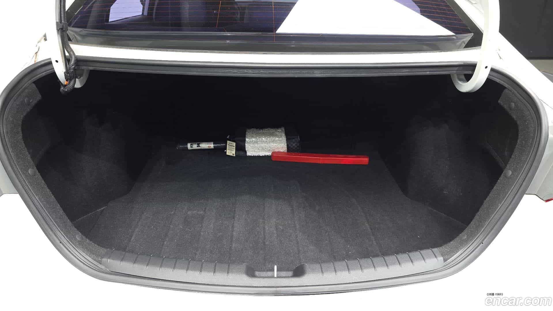 AVANTE Hyundai 2016.1-OPTION-024